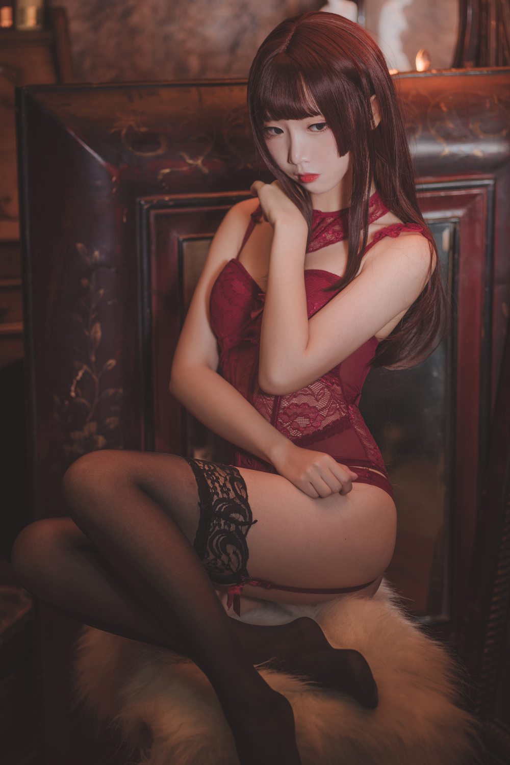 图片[2]-网红Coser@面饼仙儿 脑内少女 红色束衣 在线浏览-萌味圈
