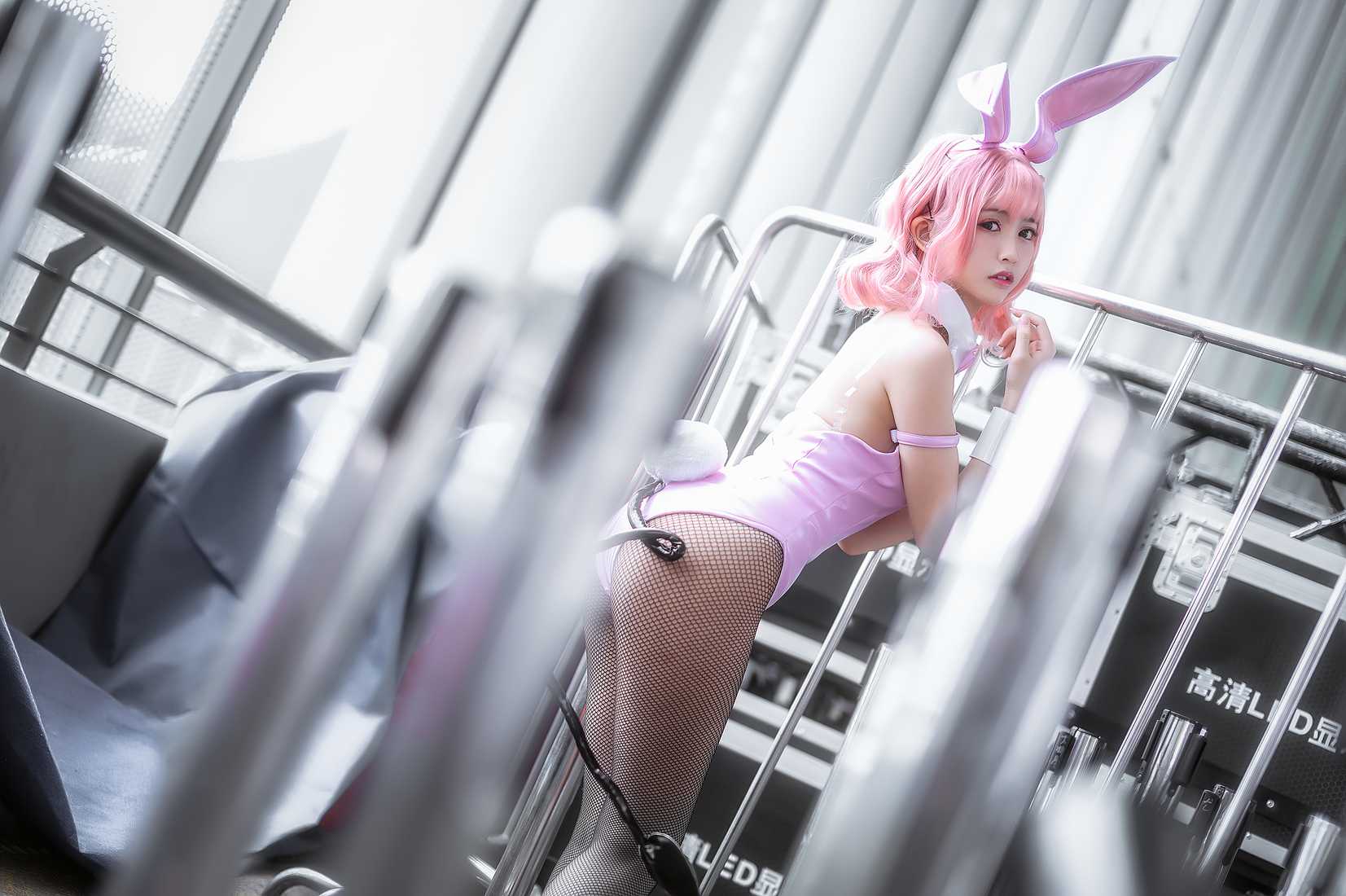 图片[2]-网红Coser@鳗鱼霏儿 粉红兔女郎 在线浏览-萌味圈