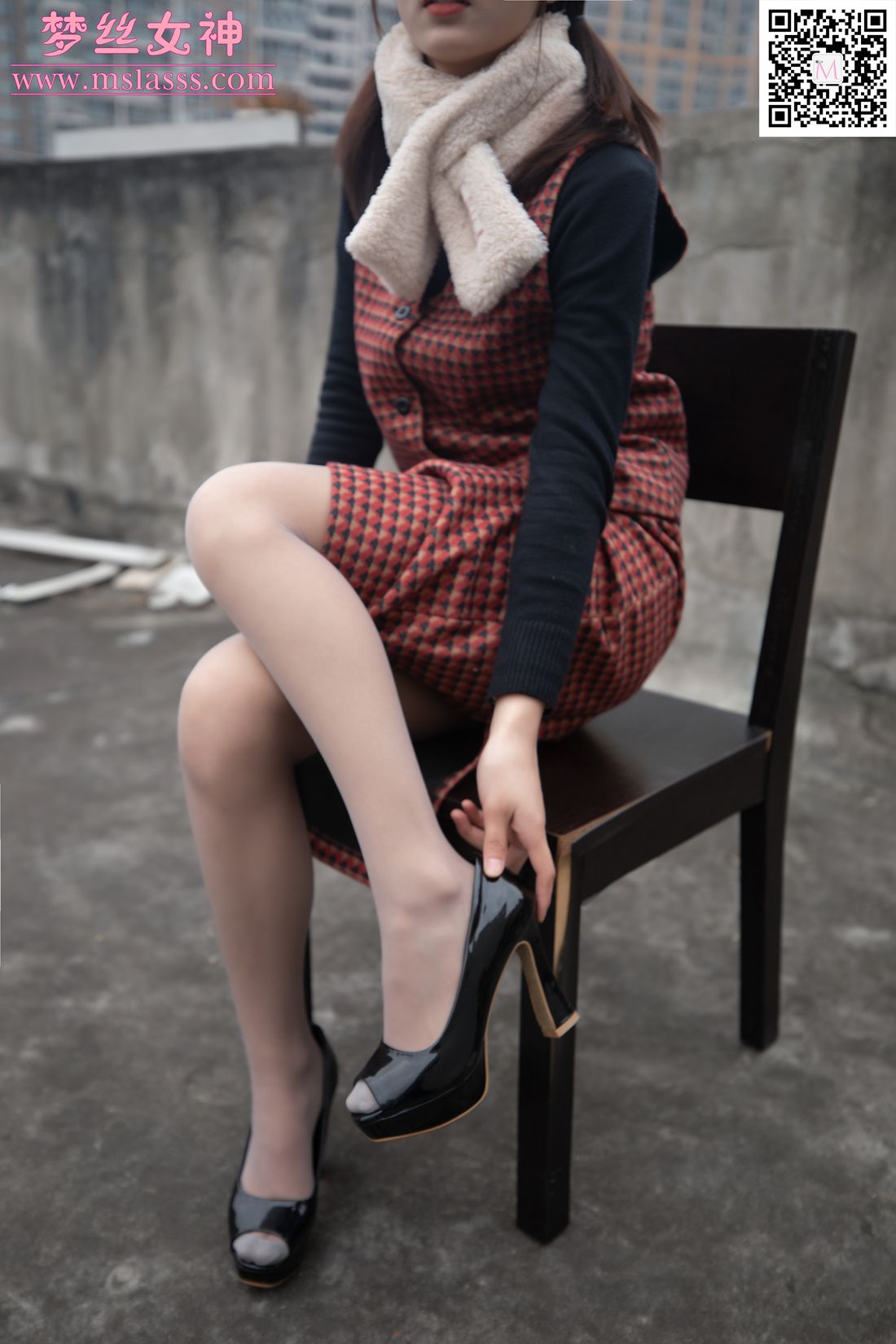 图片[2]-[MSLASS梦丝女神] 2020.01.15 璇璇5 天台少女 在线浏览-萌味圈
