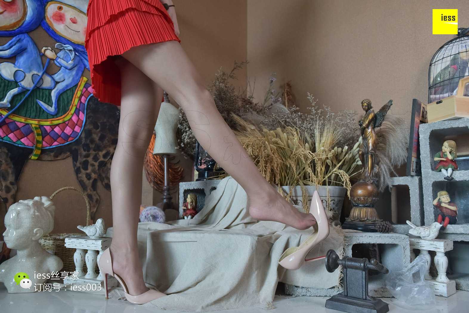 图片[2]-[IESS异思趣向] 2017.10.16 丝享家082：《裸色高跟与棕丝》君君 在线浏览-萌味圈