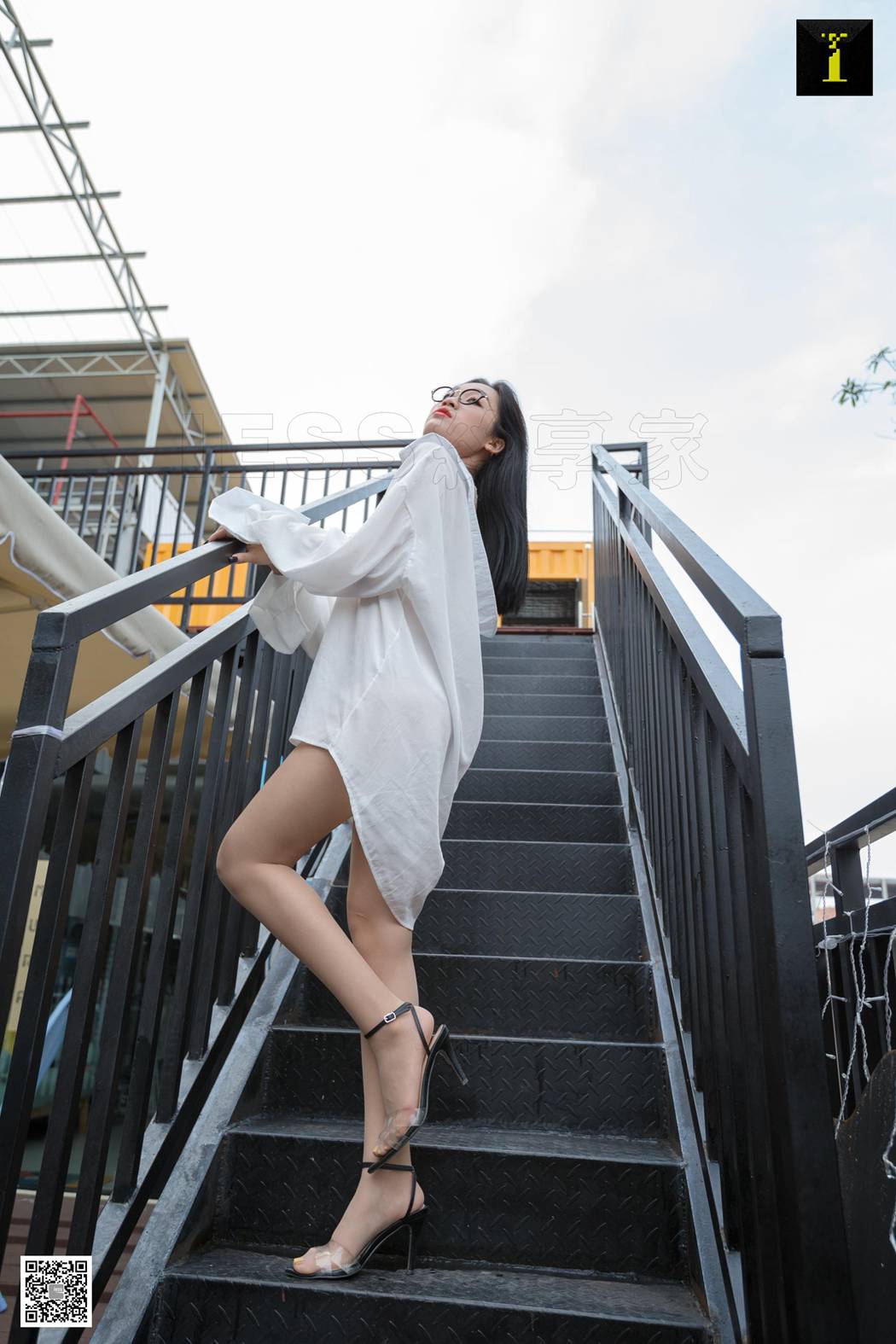 图片[2]-[IESS异思趣向] 2019.07.22 丝享家533：可乐《男友衬衫里的温柔》 在线浏览-萌味圈