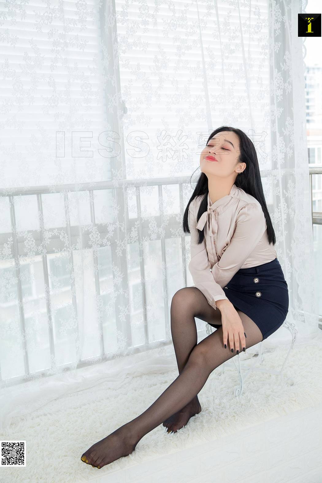 图片[2]-[IESS异思趣向] 2019.10.21 丝享家 592：可乐《白领的休息间隙》在线浏览-萌味圈