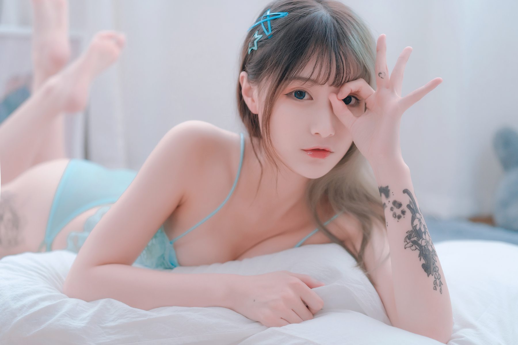 图片[2]-人气动漫Coser@铁板烧鬼舞 制服本 露背 在线浏览-萌味圈