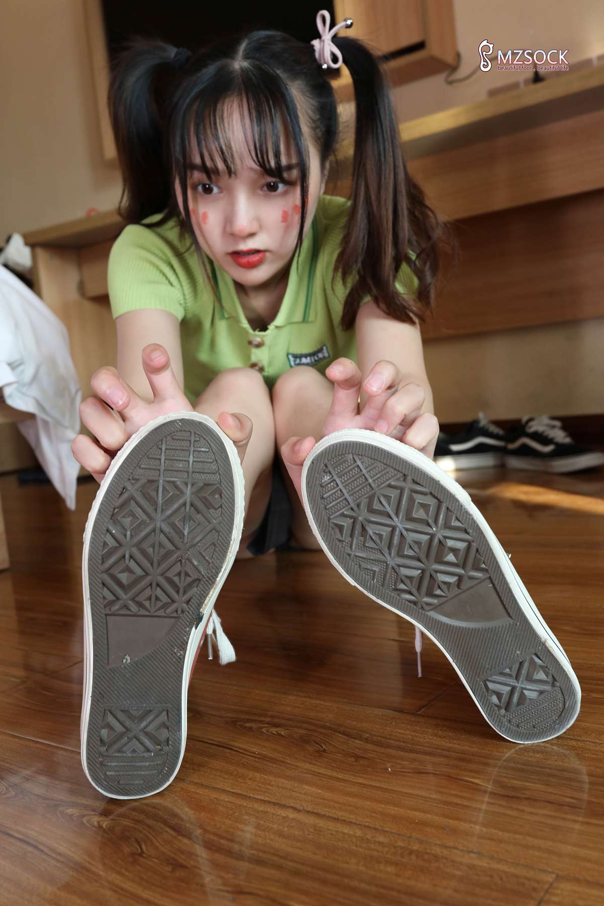 图片[2]-[MZSOCK爱美足] No.084 悦悦 在线浏览-萌味圈