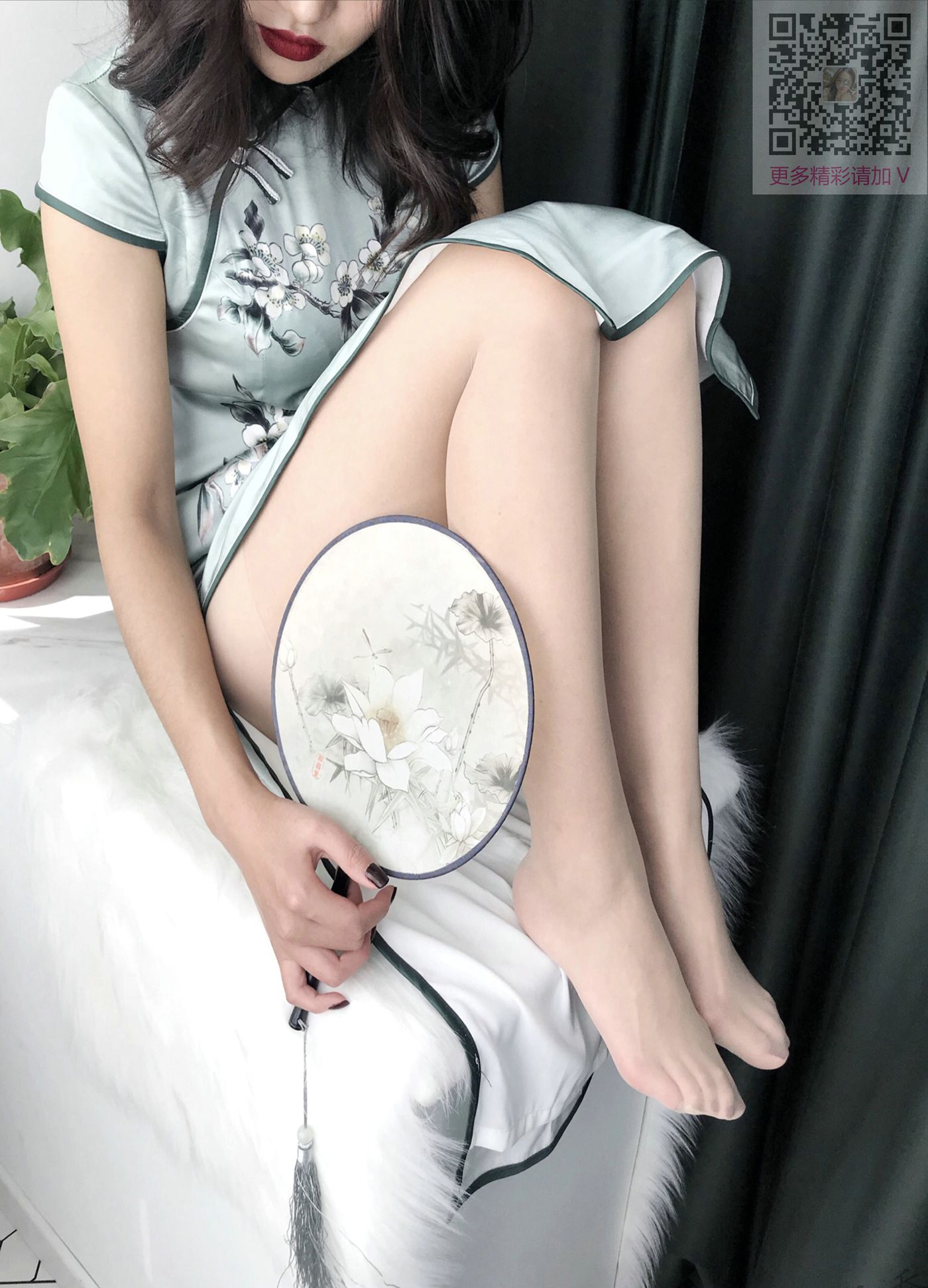 图片[2]-唯美街拍 NO.143 Nia乔乔学姐居家性感旗袍肉丝 [64P]-萌味圈