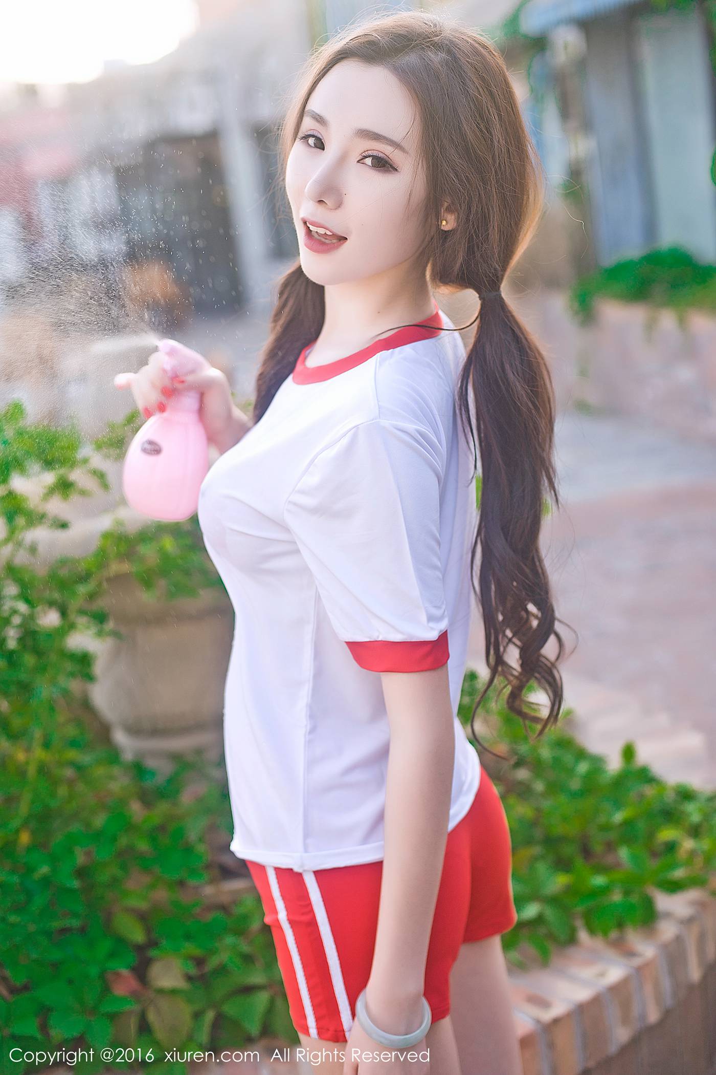 图片[2]-[Xiuren秀人网]XR20161228N00669 2016.12.28 萌琪琪Irene[70+1P ]-萌味圈