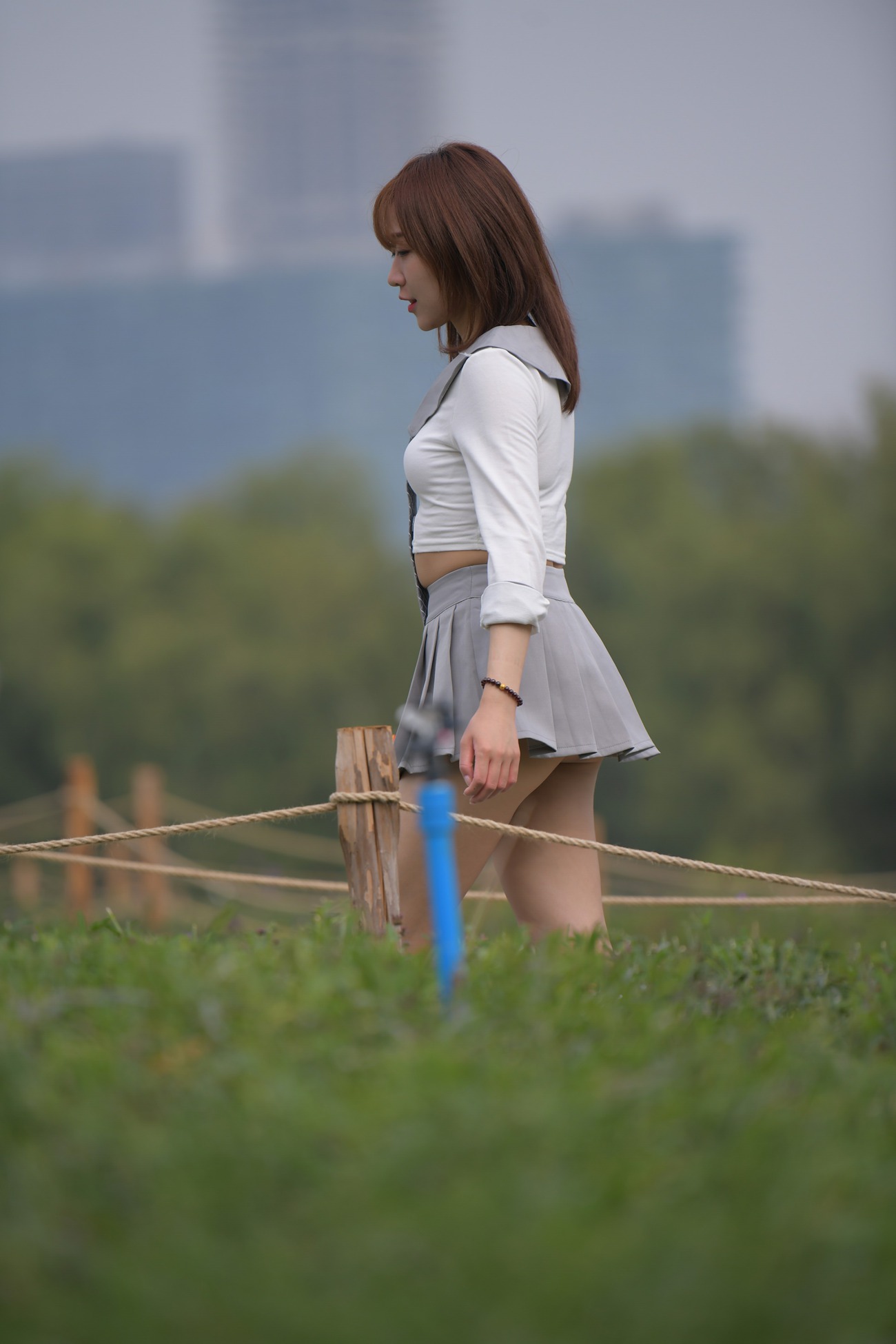 图片[2]-唯美街拍 NO.233 性感动人的小百褶裙美女（七） [100P]-萌味圈