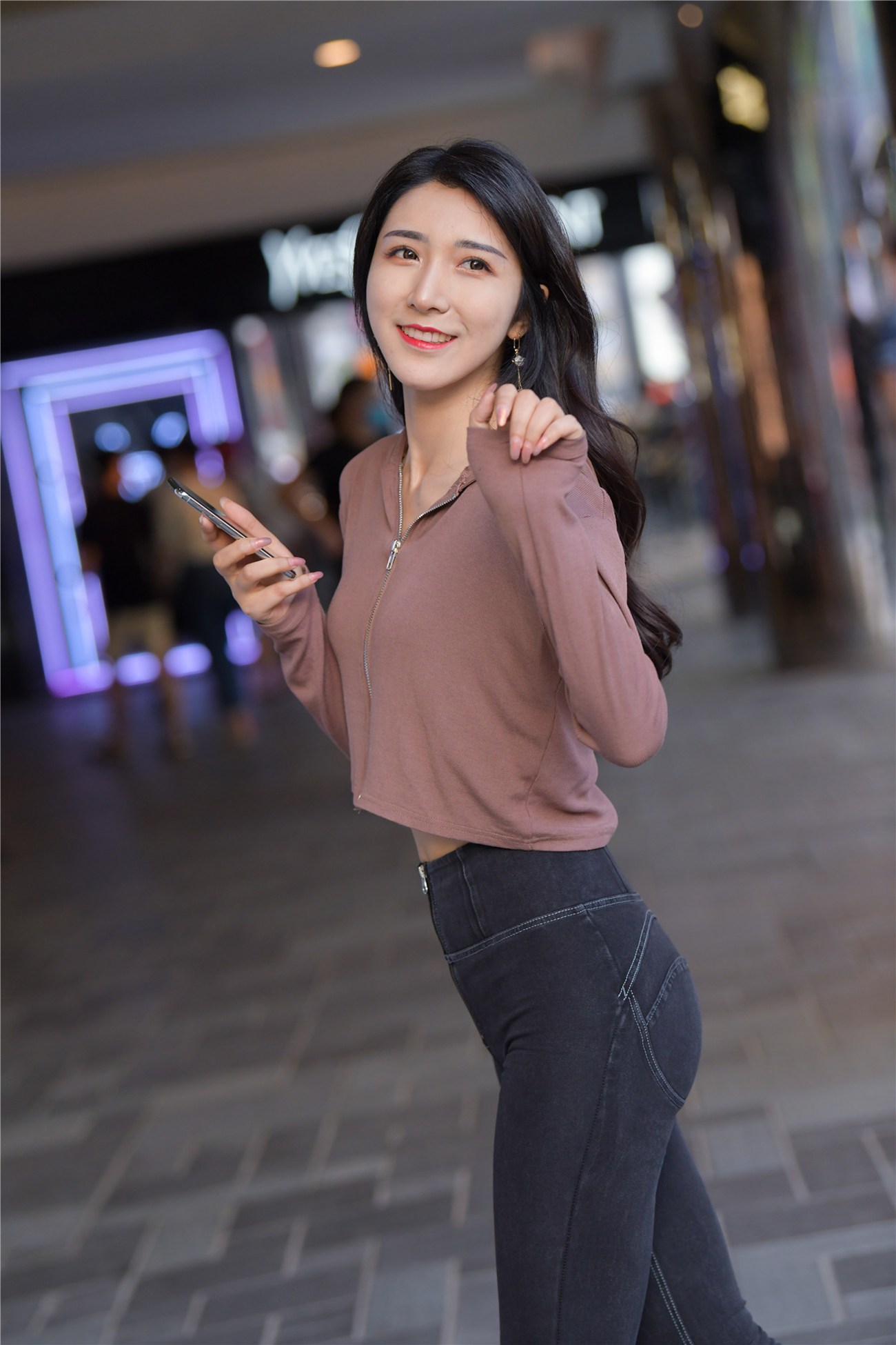 图片[2]-唯美街拍 NO.332 蜜桃紧牛小姐姐 [80P]-萌味圈