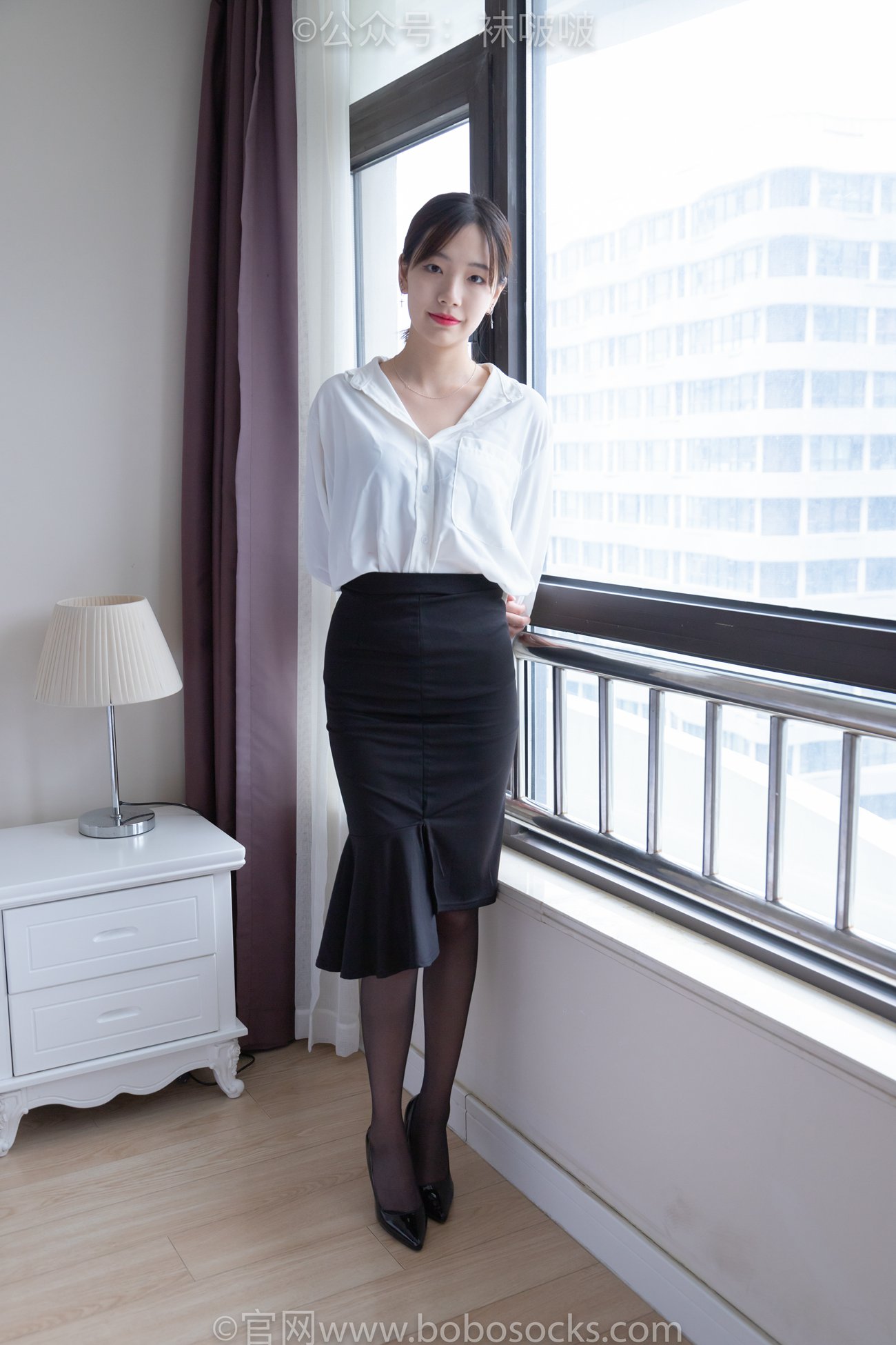 图片[2]-[BoBoSocks袜啵啵]NO.017 小甜豆-OL制服、高跟鞋、黑丝[131P]-萌味圈