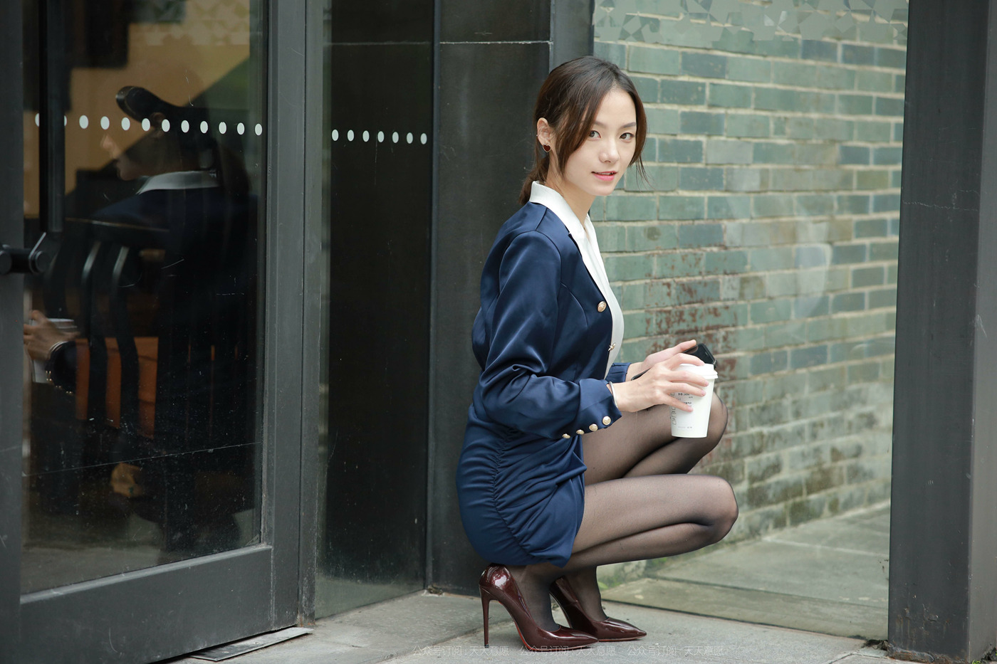 图片[2]-[IESS异思趣向] 2021.11.05 丝享家966：小六《姓感包臀职业装》[87P]-萌味圈