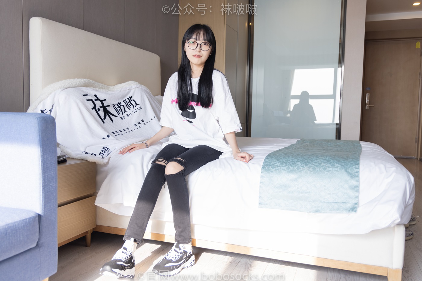 图片[2]-[BoBoSocks袜啵啵]NO.055 稚予-斯凯奇运动鞋、白棉袜、黑棉袜[139P]-萌味圈