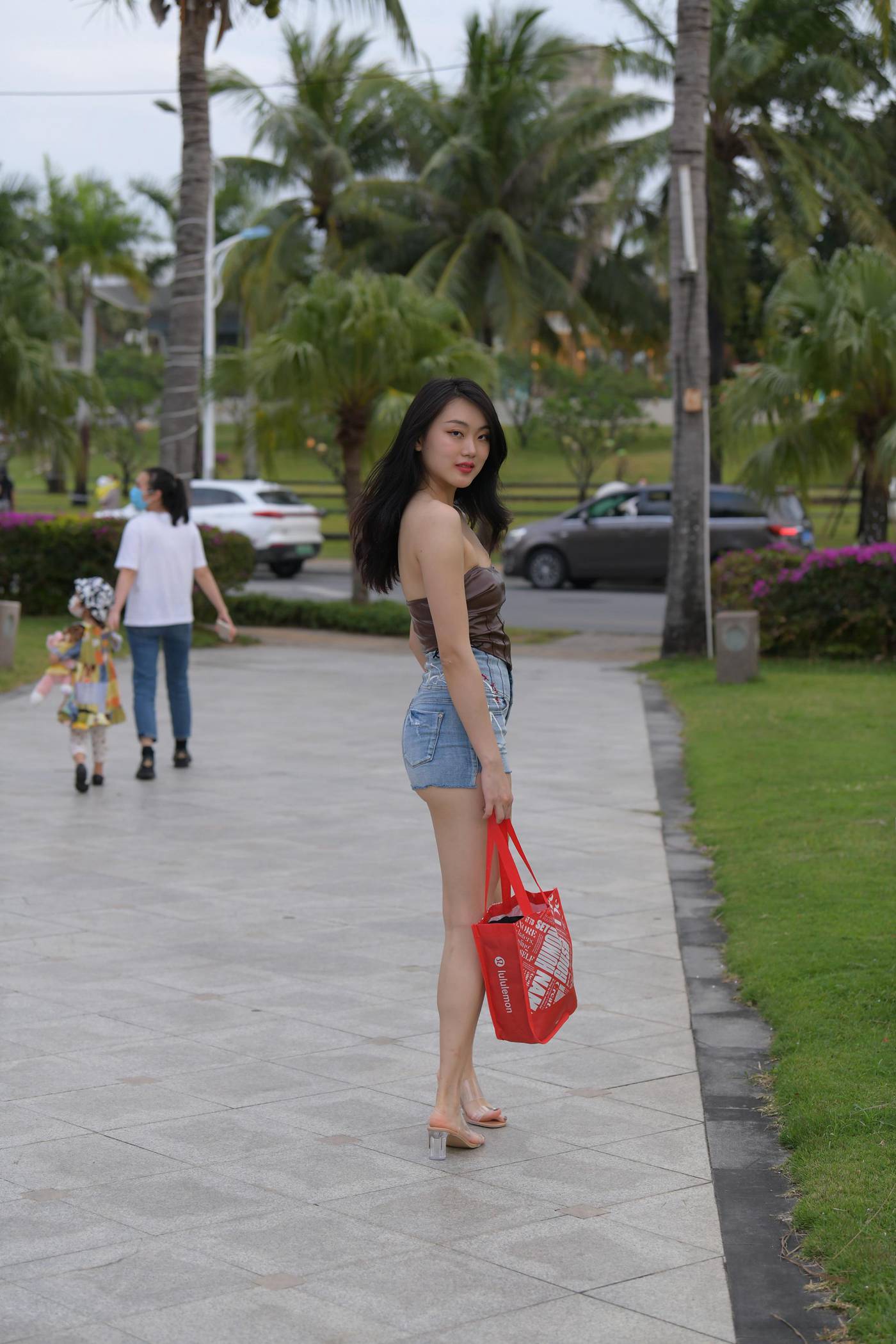 图片[2]-唯美街拍 NO.755 牛仔热裤美女（一） [82P]-萌味圈