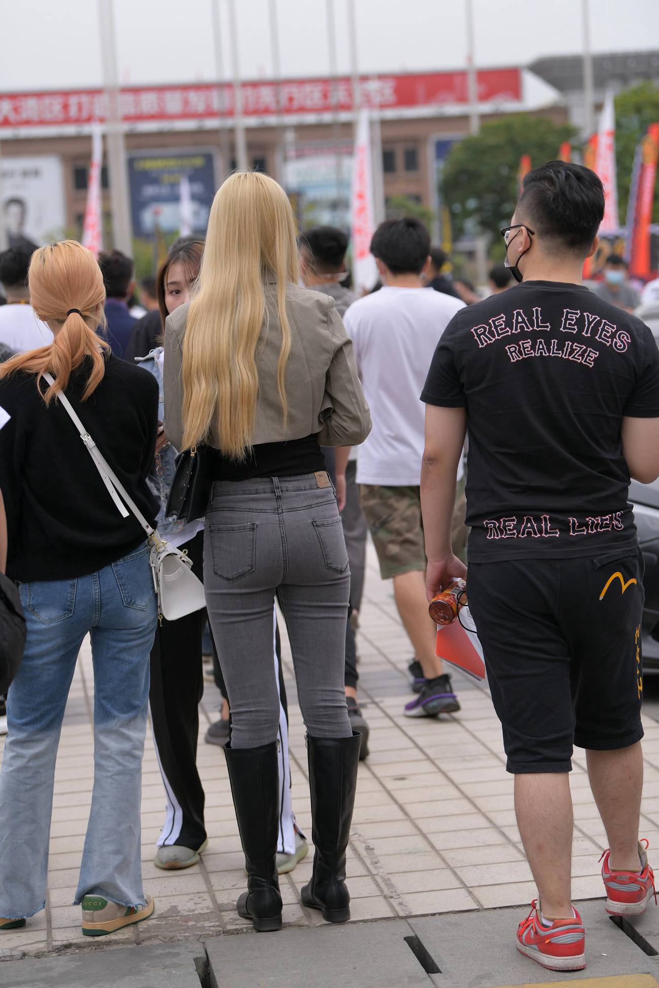图片[2]-唯美街拍 NO.826 秋意de长腿紧牛小姐姐 [103P]-萌味圈