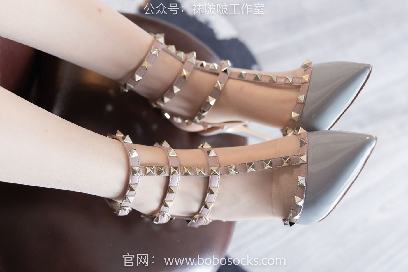 图片[2]-[BoBoSocks袜啵啵]NO.126 小甜豆-华伦天奴高跟鞋、肉丝[141P]-萌味圈