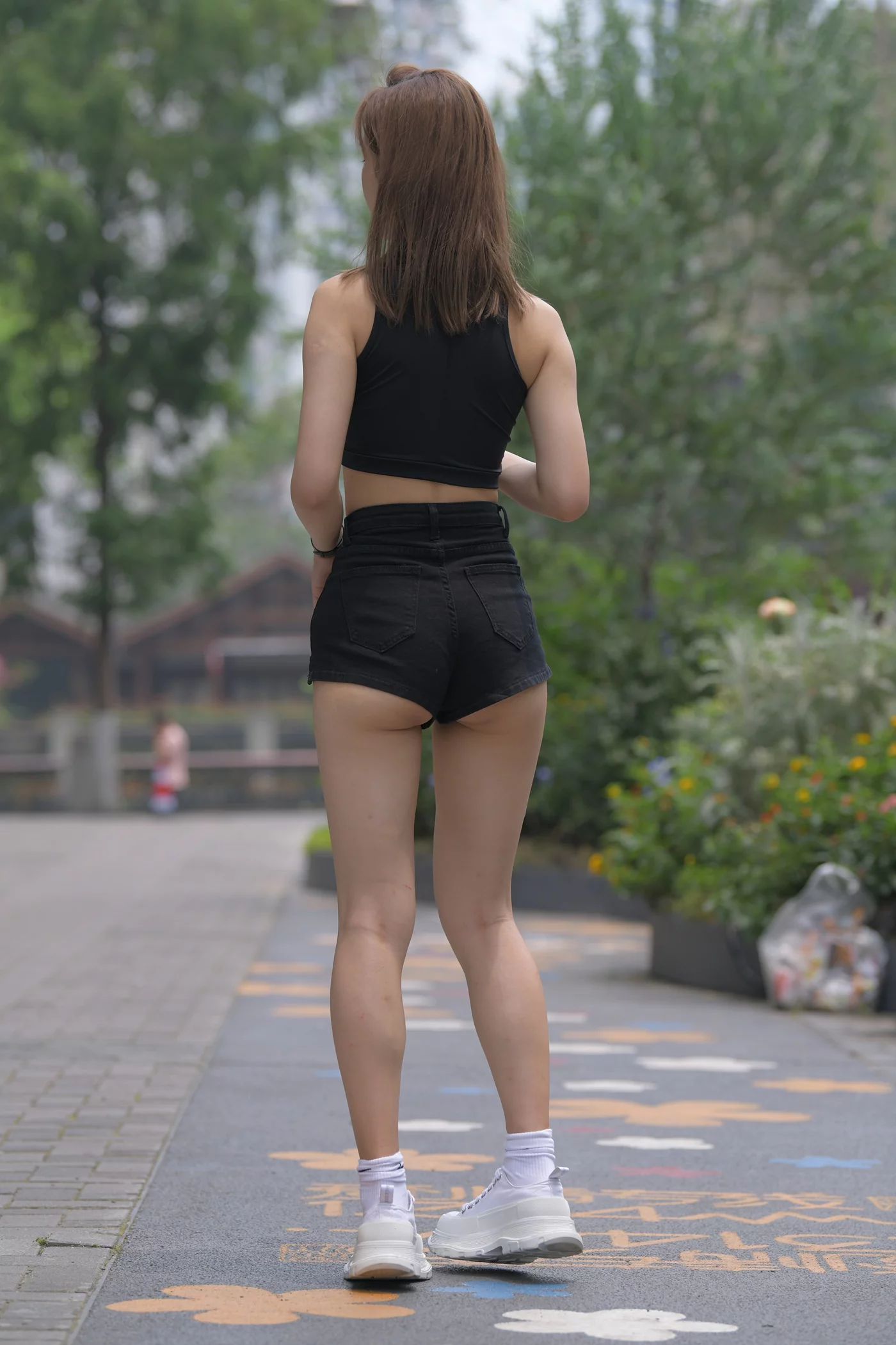 图片[2]-唯美街拍 NO.991 黑色牛仔热裤美女（四） [97P]-萌味圈