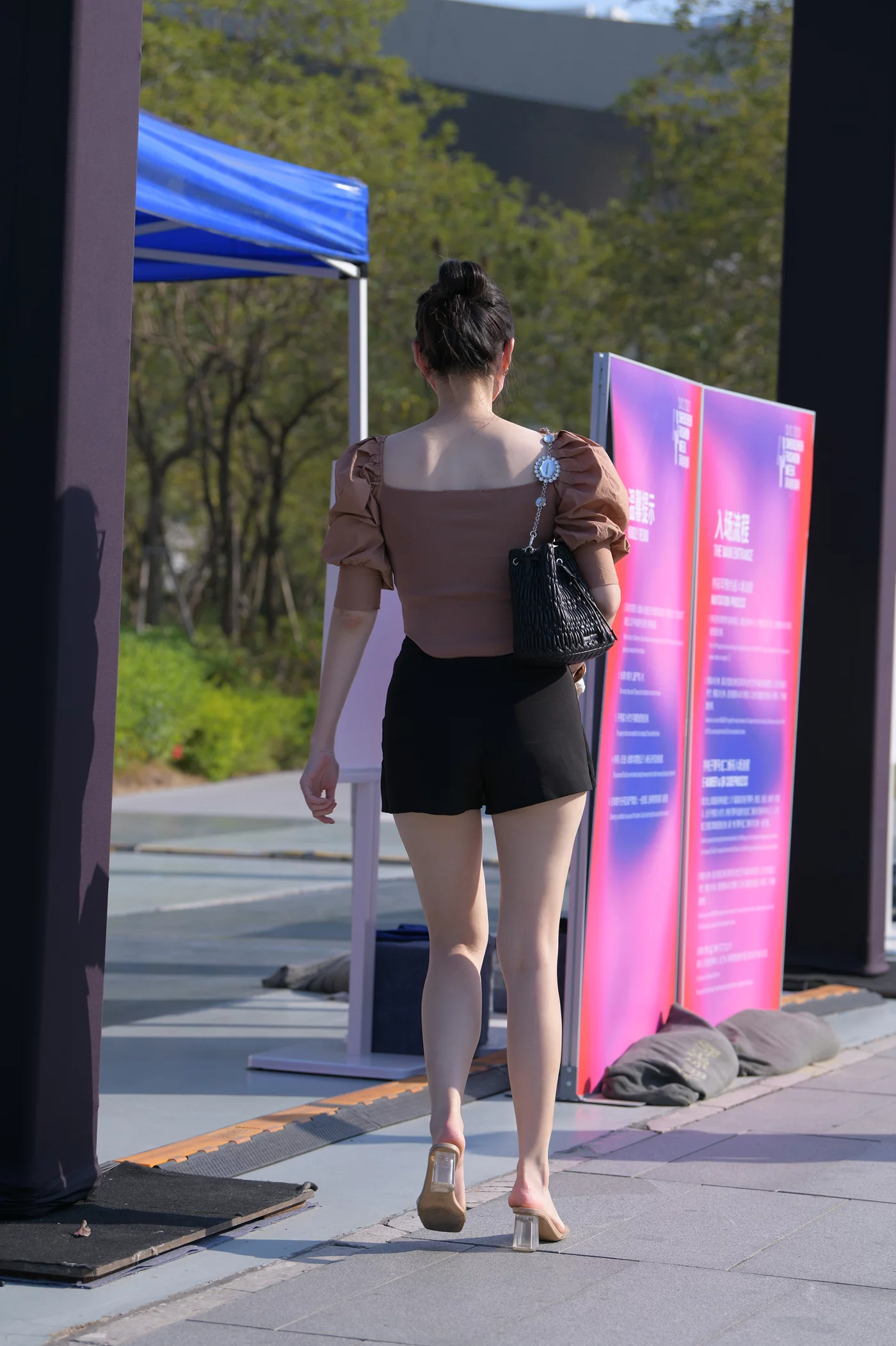 图片[2]-唯美街拍 NO.1000 戴着墨镜的漂亮小姐姐 [71P]-萌味圈