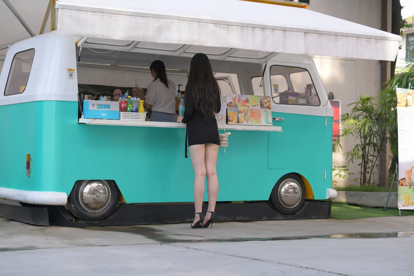 图片[2]-唯美街拍 NO.1022 黑色紧身裙美女4 [93P]-萌味圈