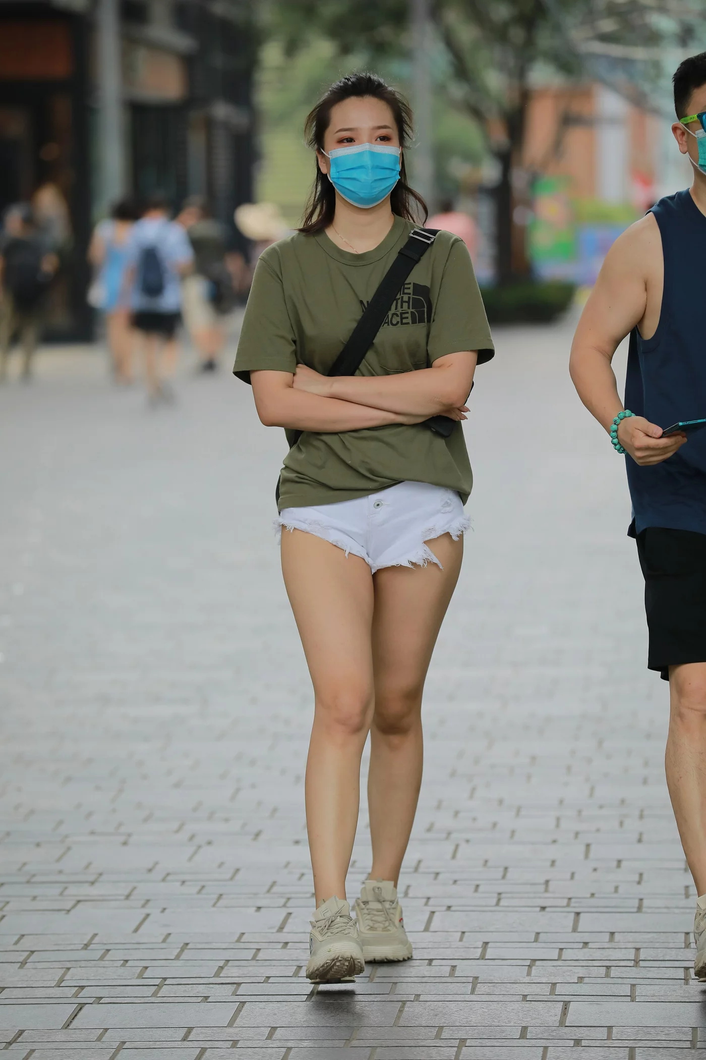 图片[2]-唯美街拍 NO.1047 漂亮的美腿女孩 [56P]-萌味圈