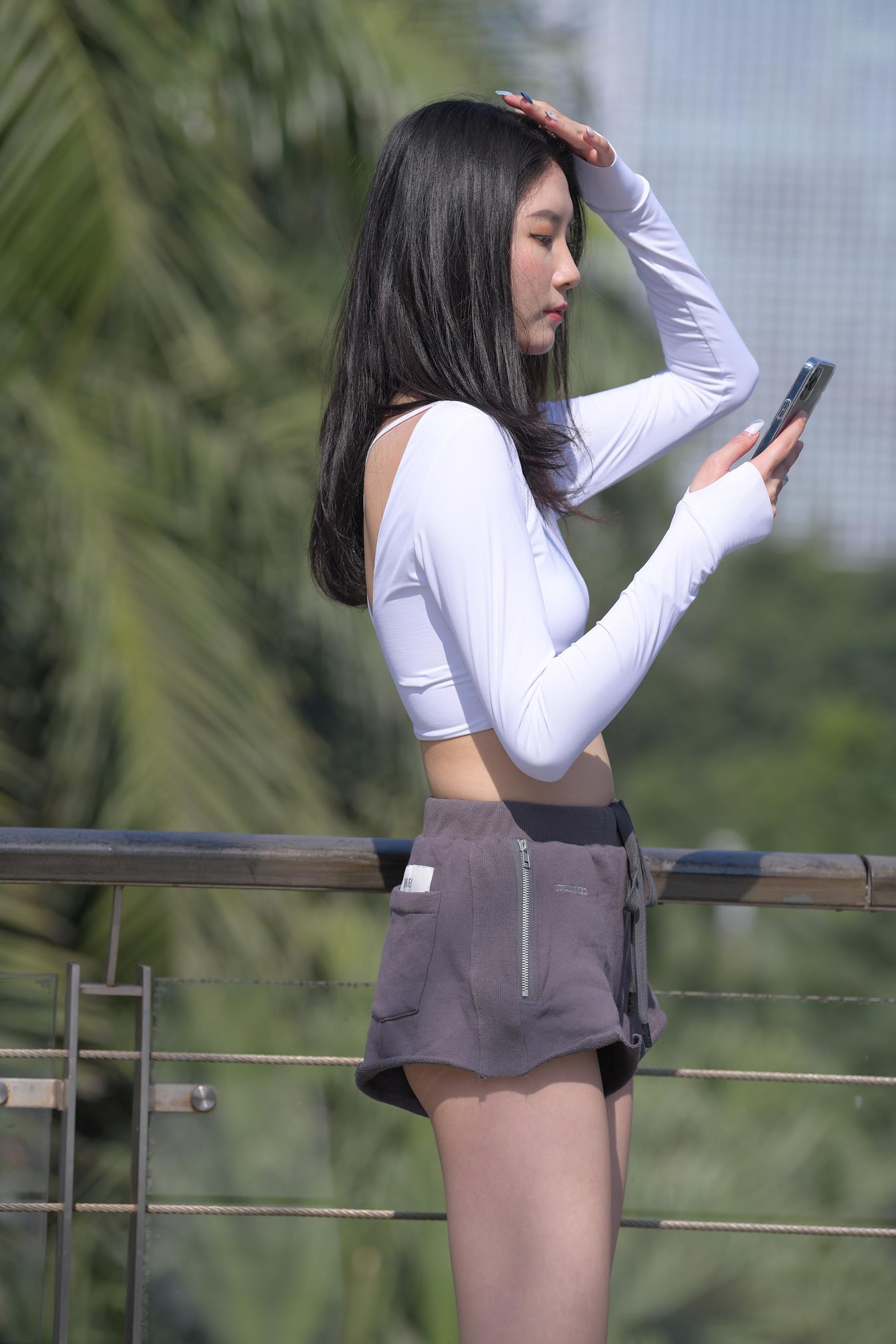 图片[2]-唯美街拍 NO.1074 灰色热裤长腿美女 (1) [84P]-萌味圈