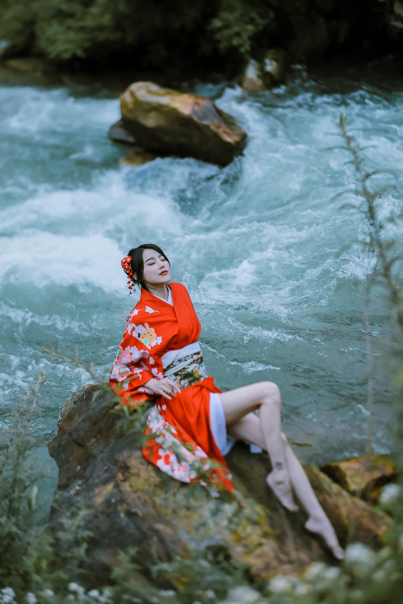 图片[2]-[YITUYU艺图语] 2022.02.01 青山绿水间 婷婷 [23P]-萌味圈