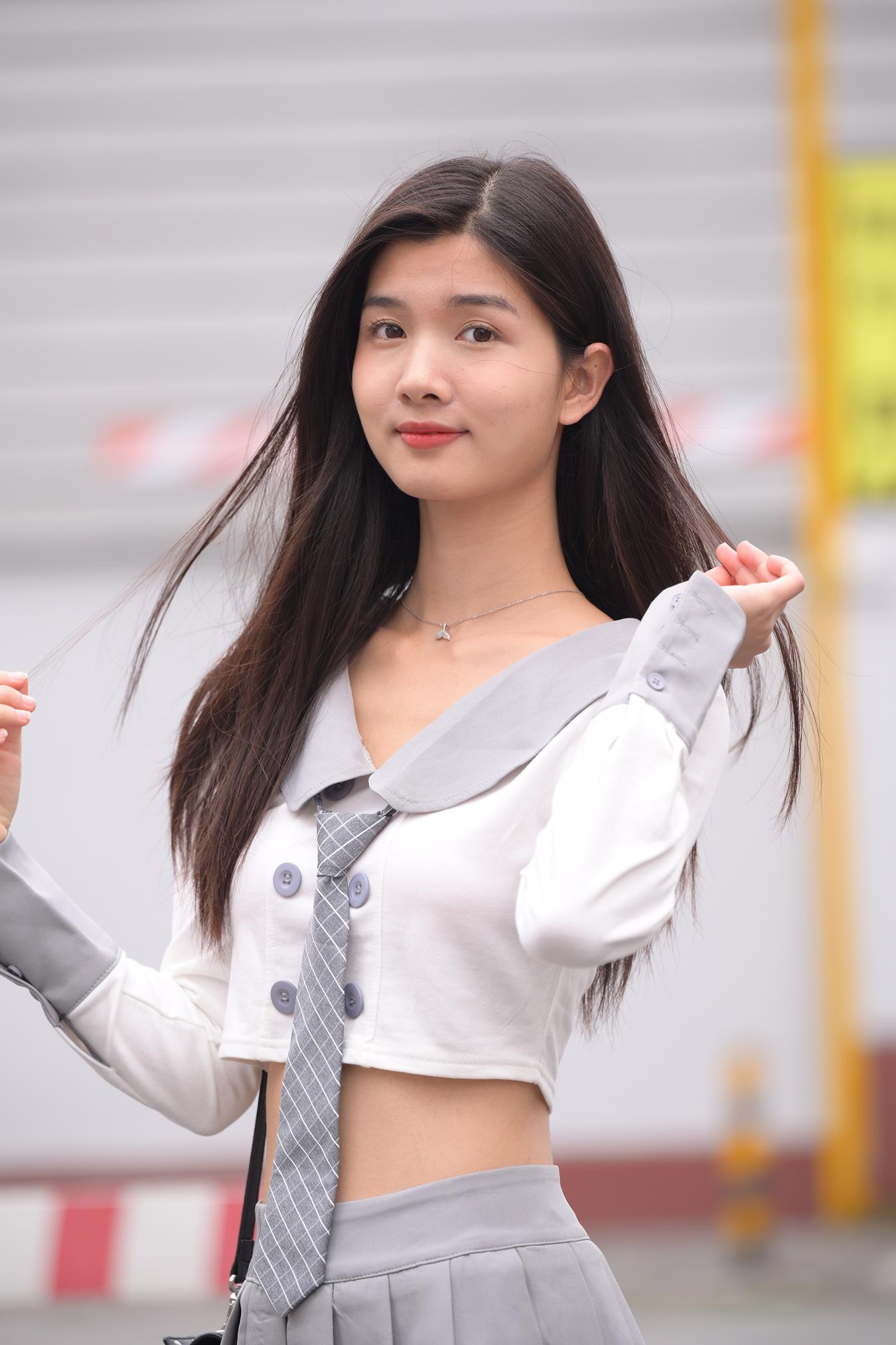 图片[2]-唯美街拍 NO.1104 灰色短裙女孩 （3）[84P]-萌味圈