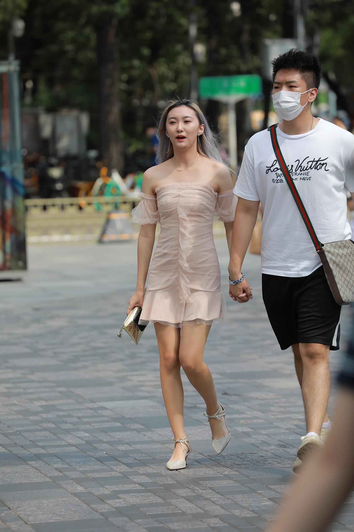 图片[2]-唯美街拍 NO.1188 – 甜美包臀裙女友[74P]-萌味圈