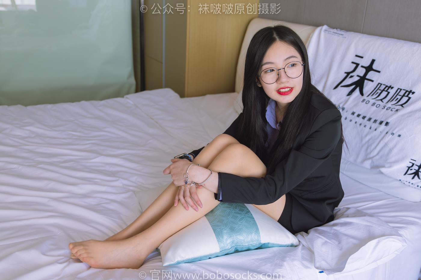 图片[2]-[BoBoSocks袜啵啵]NO.216 小甜豆-两双高跟鞋、肉丝、油亮黑丝[145P]-萌味圈