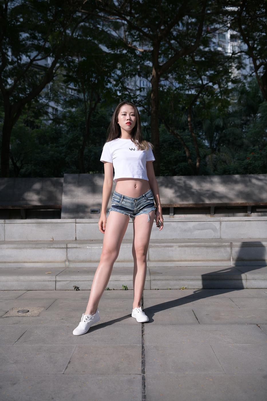 图片[2]-魔镜街拍 NO.126 非常的牛仔热裤女孩 [47P]-萌味圈