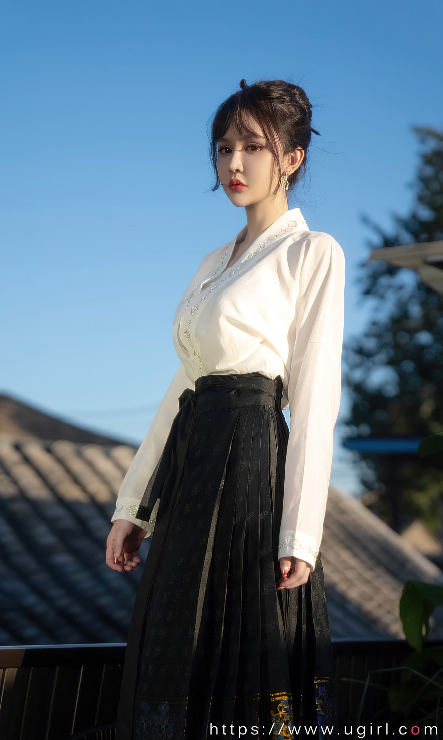 图片[2]-[爱尤物]2023 NO.2674 节日主题 青树[35P]-萌味圈