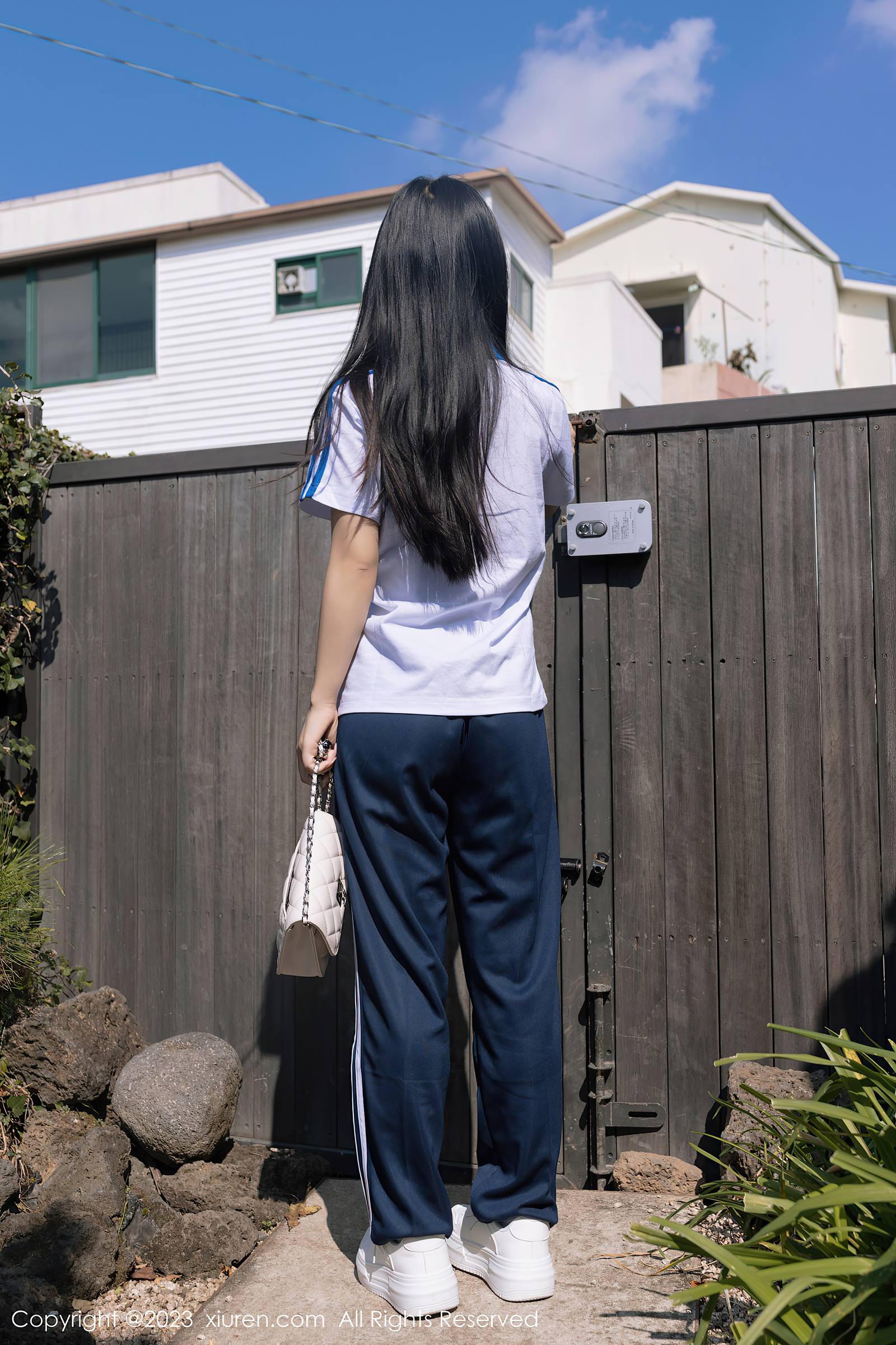 图片[2]-[Xiuren秀人网]2023.12.27 NO.7876 谭小灵 感受校服[8+1P]-萌味圈