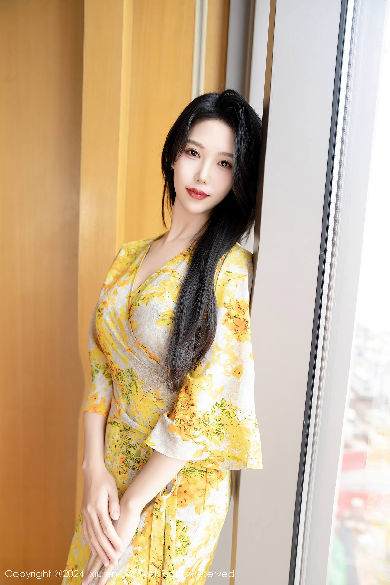 图片[2]-[Xiuren秀人网]2024.01.18 NO.7981 利世 黄花长裙 [32+1P]-萌味圈
