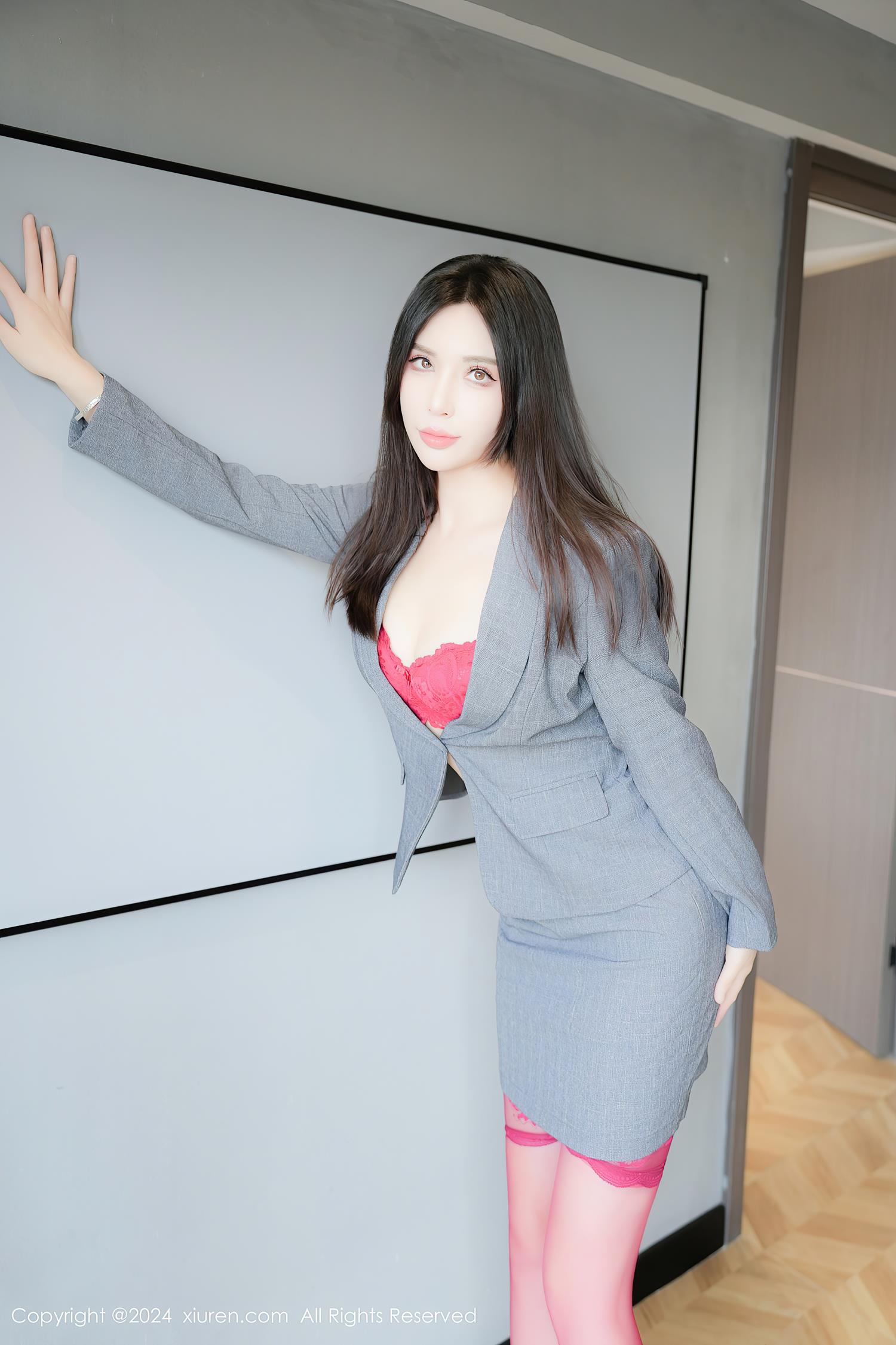 图片[2]-[Xiuren秀人网]2024.08.05 NO.8967 曼柔[18+1P]-萌味圈