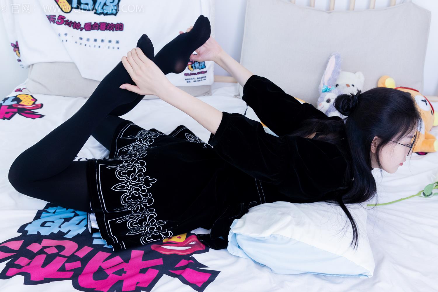 图片[2]-物恋传媒 NO.2042 茯苓-樱花覆盖地面[240P]-萌味圈