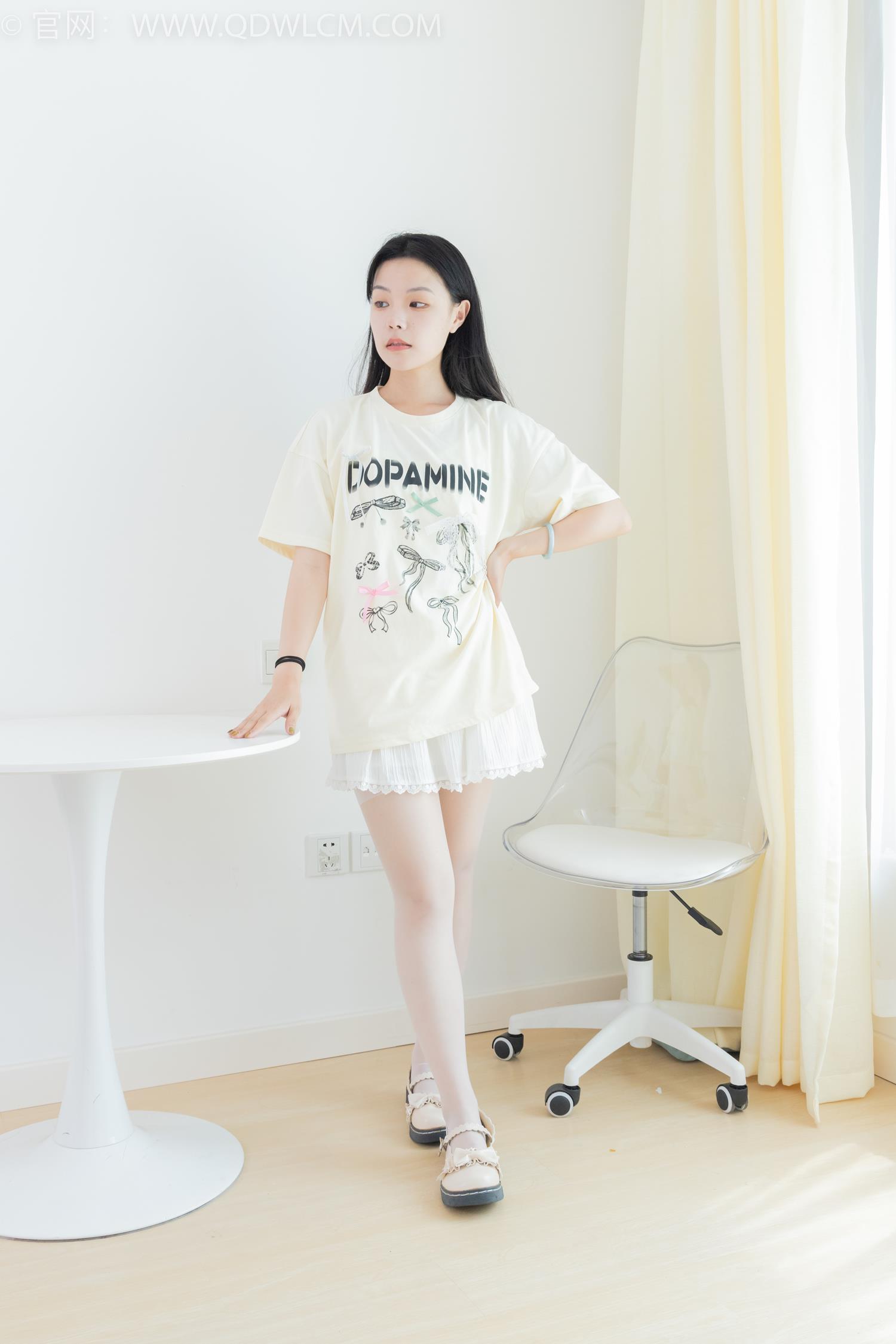 图片[2]-物恋传媒 NO.2046 舒舒-爱也有时差[150P]-萌味圈