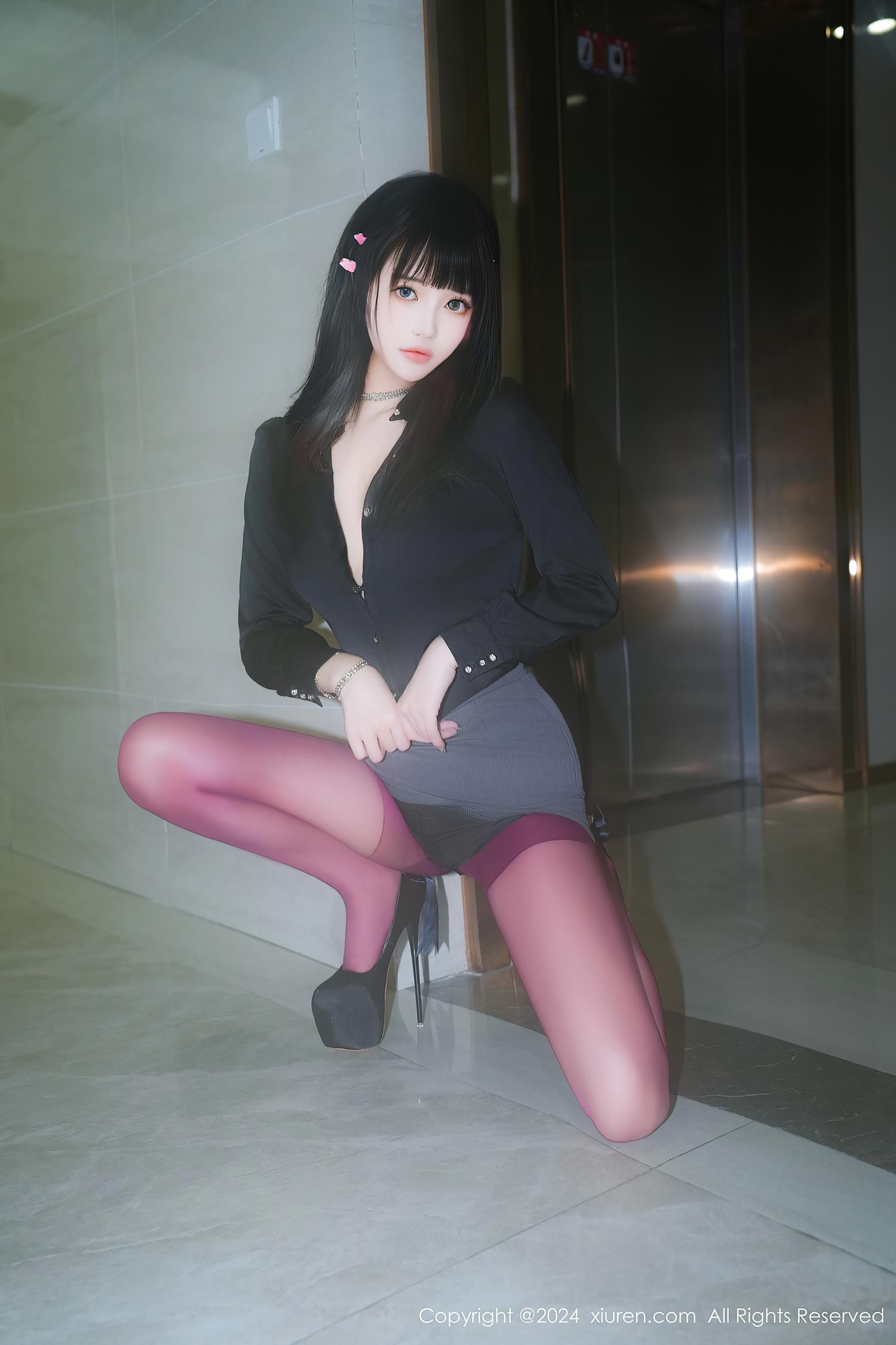 图片[2]-[Xiuren秀人网]2024.09.11 NO.9142 小兔纯纯[10+1P]-萌味圈