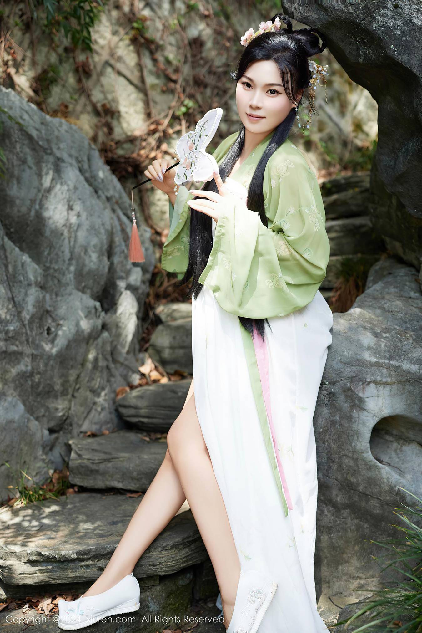 图片[2]-[Xiuren秀人网]2024.09.14 NO.9162 麦田[8+1P]-萌味圈