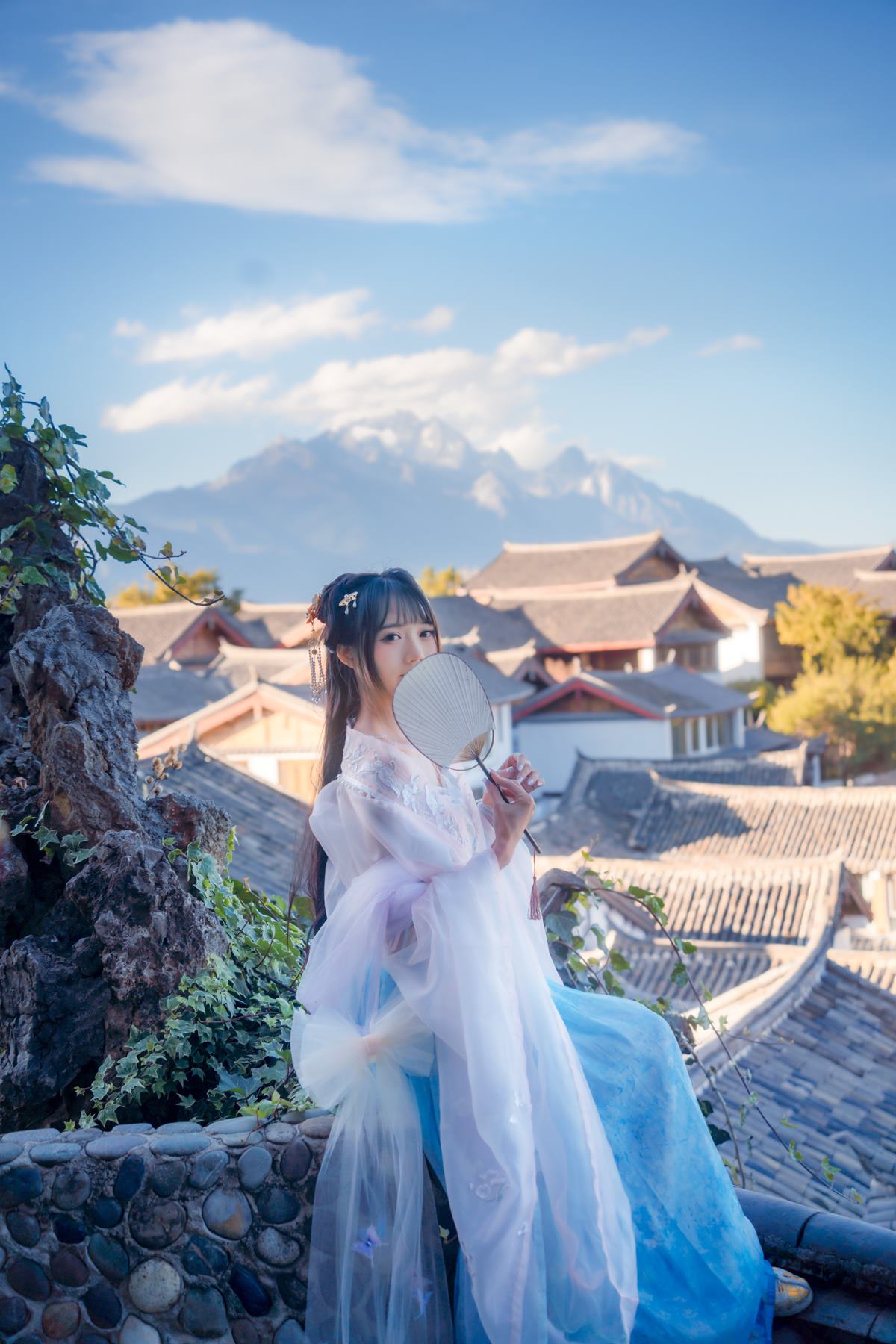 图片[2]-人气Coser@兔子Zzz不吃胡萝卜 丽江屋顶 [22P]-萌味圈