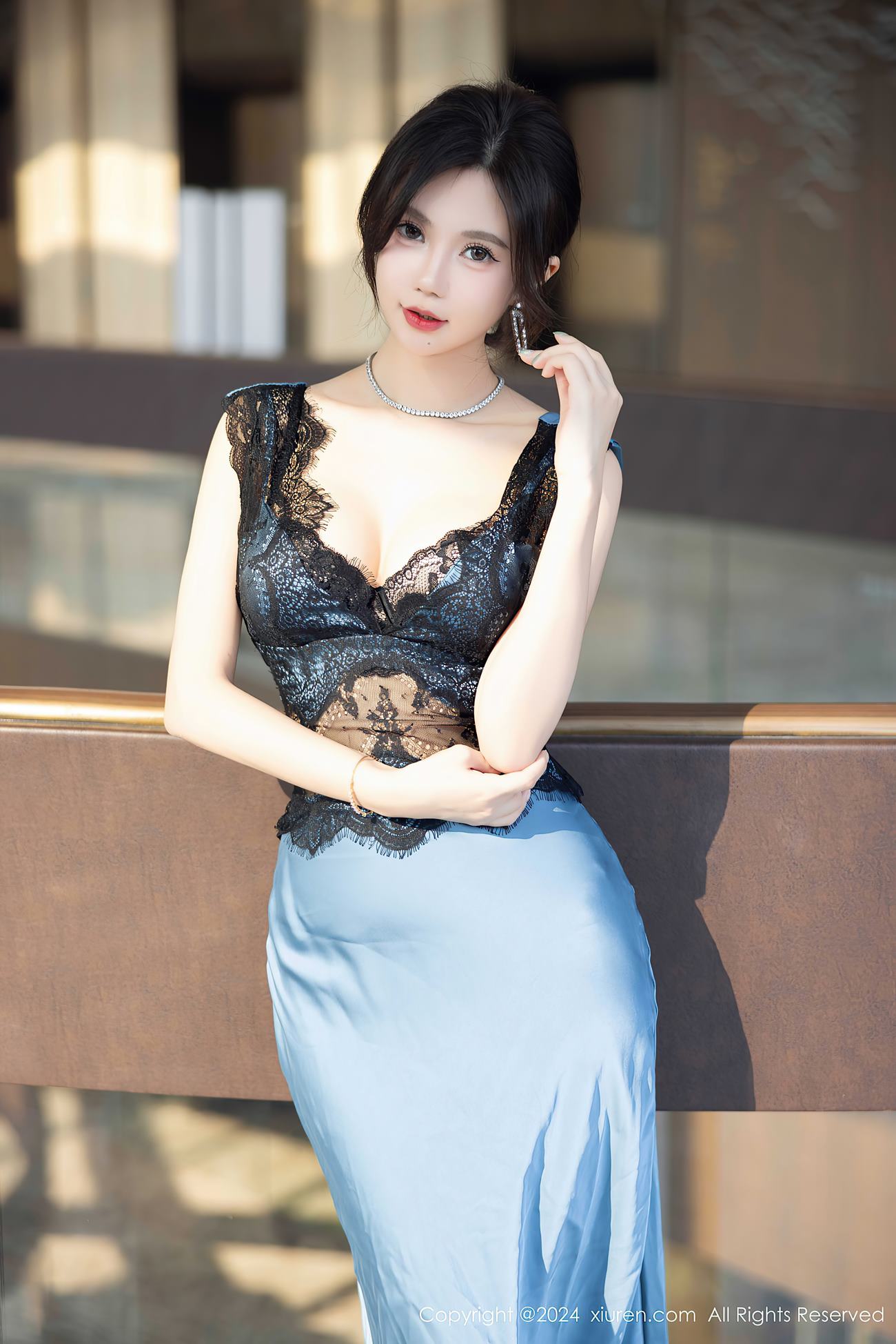 图片[2]-[Xiuren秀人网]2024.10.18 NO.9310 绮里嘉ula[28+1P]-萌味圈
