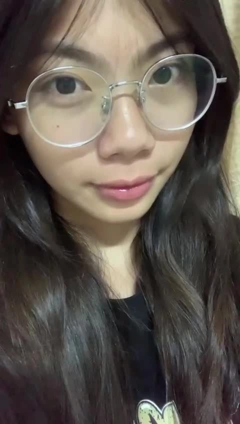 图片[2]-脚模面试脸足同框套路系列-107 银框眼镜女大秀脚 摆弄表情 [26P]-萌味圈