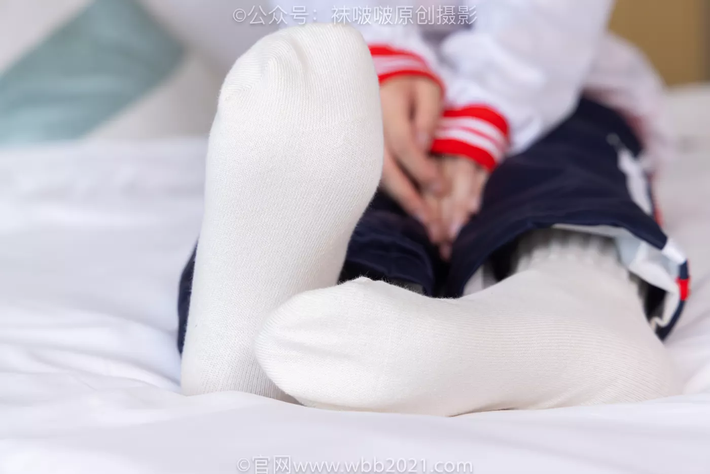 图片[2]-[BoBoSocks袜啵啵]NO.458 甜甜圈-板鞋、白棉袜、肉丝、校服裤里丝[100P]-萌味圈