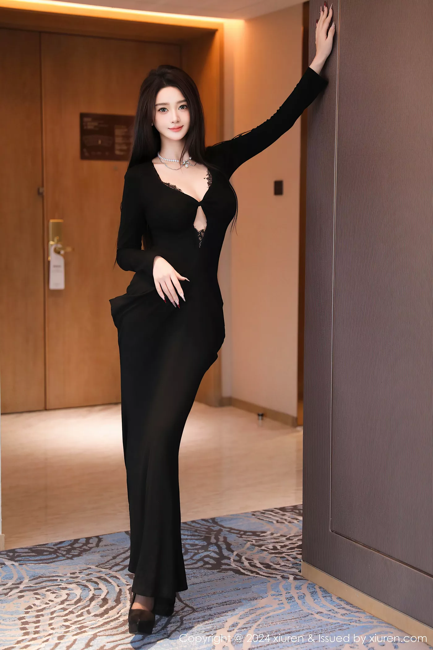 图片[2]-[Xiuren秀人网]2024.12.27 NO.9670 Candy糖糖[27+1P]-萌味圈