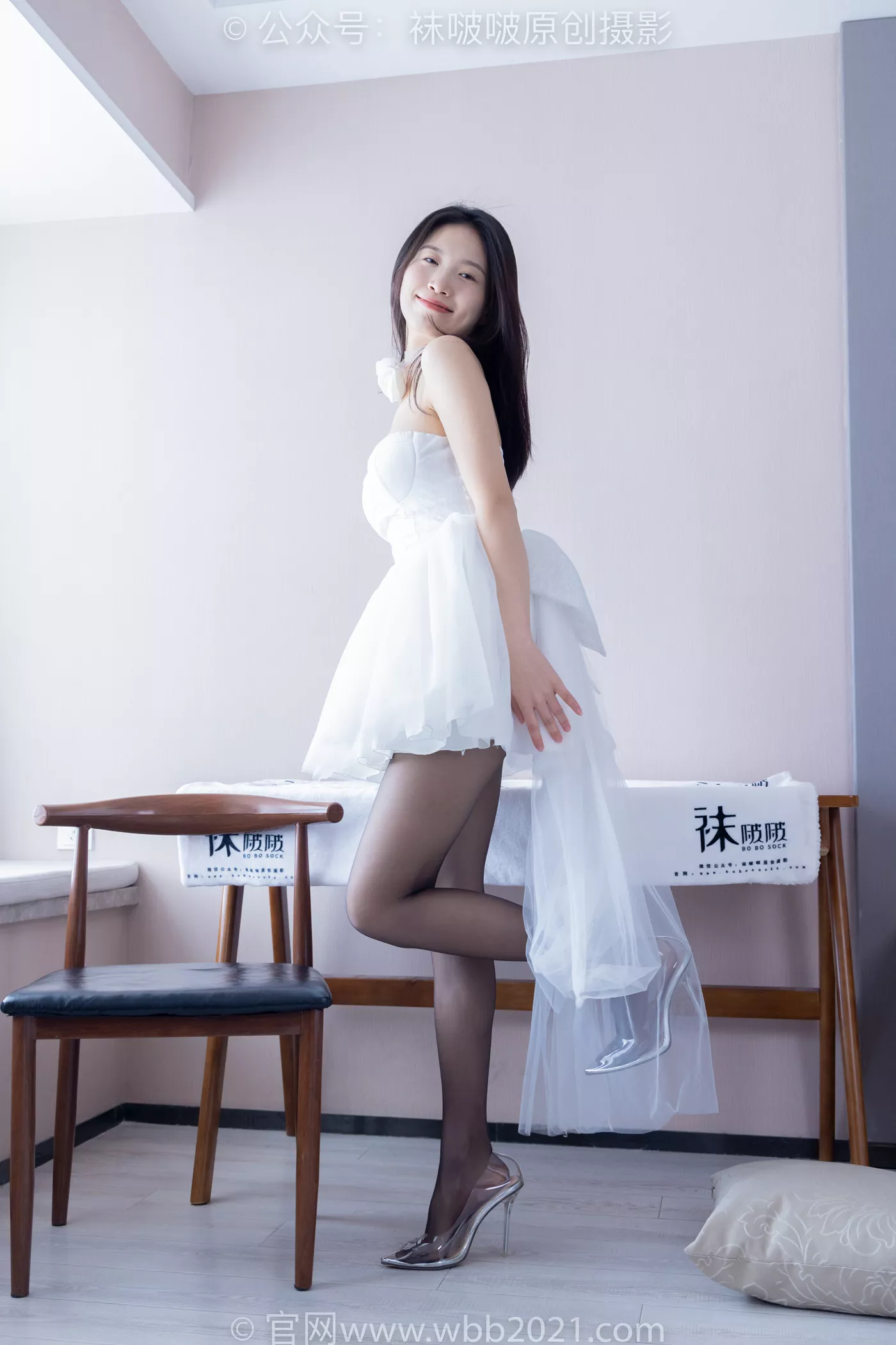 图片[91]-[BoBoSocks袜啵啵]NO.478 芝士 两双高跟鞋、黑丝、红丝[100P]-萌味圈
