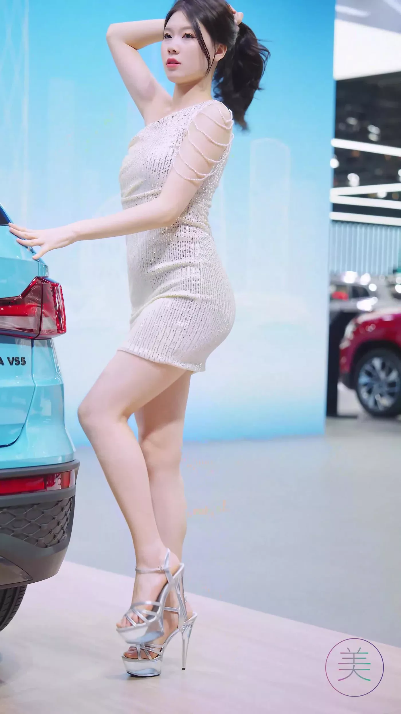 图片[2]-NO.0476 2023 广州车展 Racing Model 车模抖音网红随拍24[20P]-萌味圈