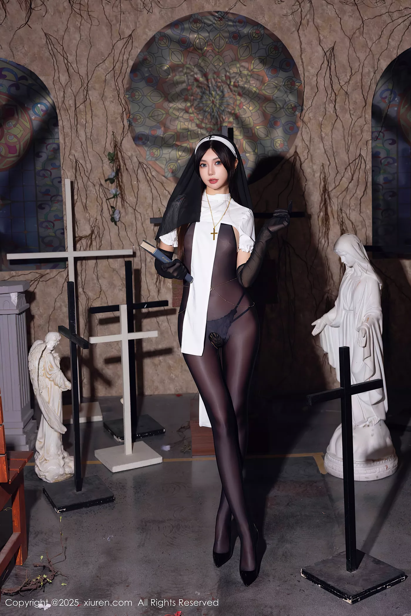 图片[2]-[Xiuren秀人网]2025.01.17 NO.9774 绮里嘉ula[35+1P]-萌味圈
