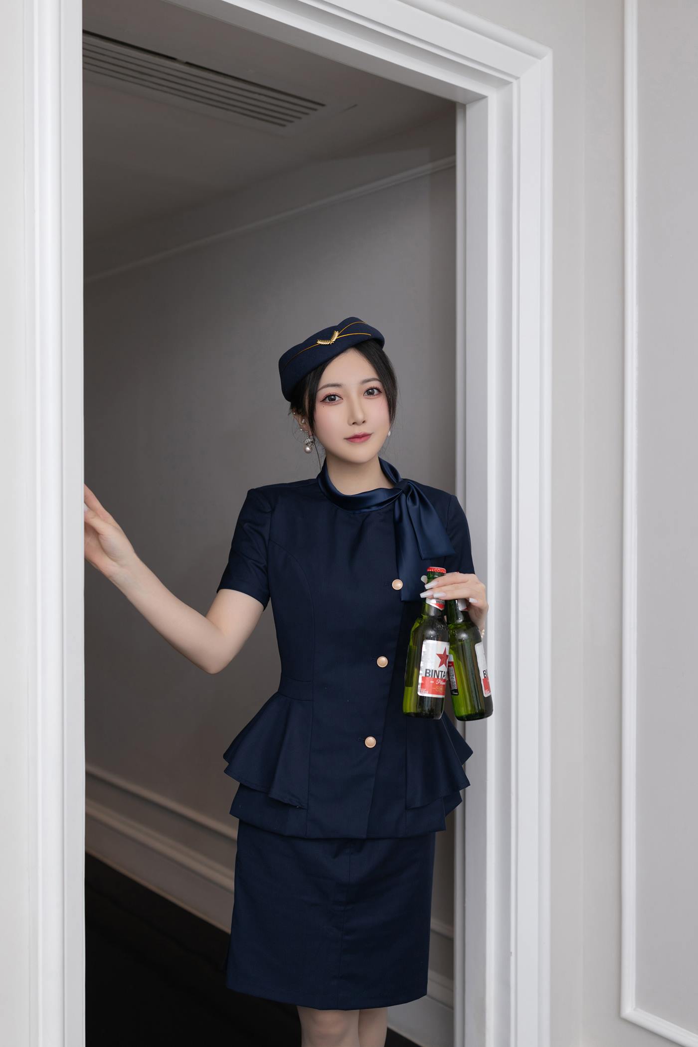 图片[2]-秀人名模鱼子酱Fish《空姐制服》写真[35P]-萌味圈