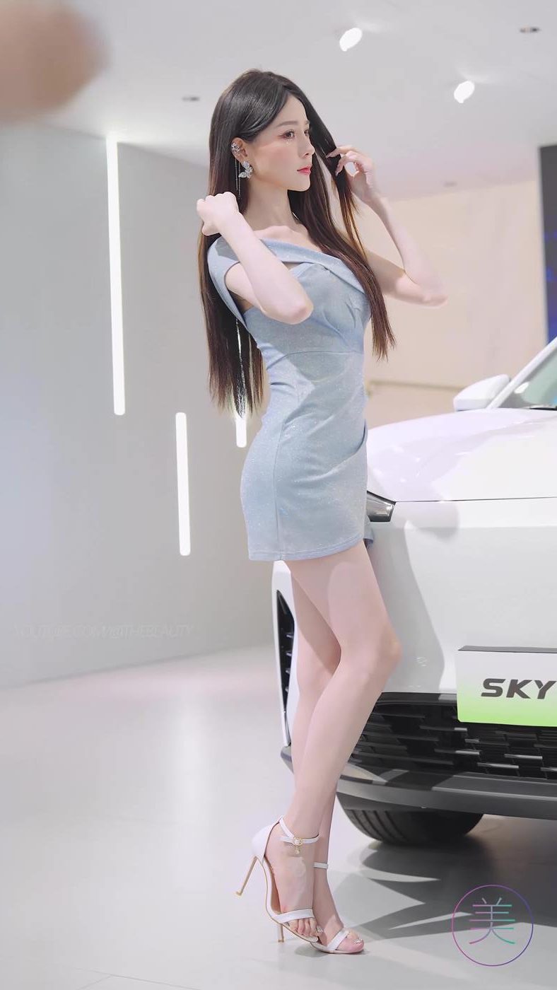 图片[2]-NO.0811 2023 广州车展 Racing Model 车模抖音网红随拍63[20P]-萌味圈