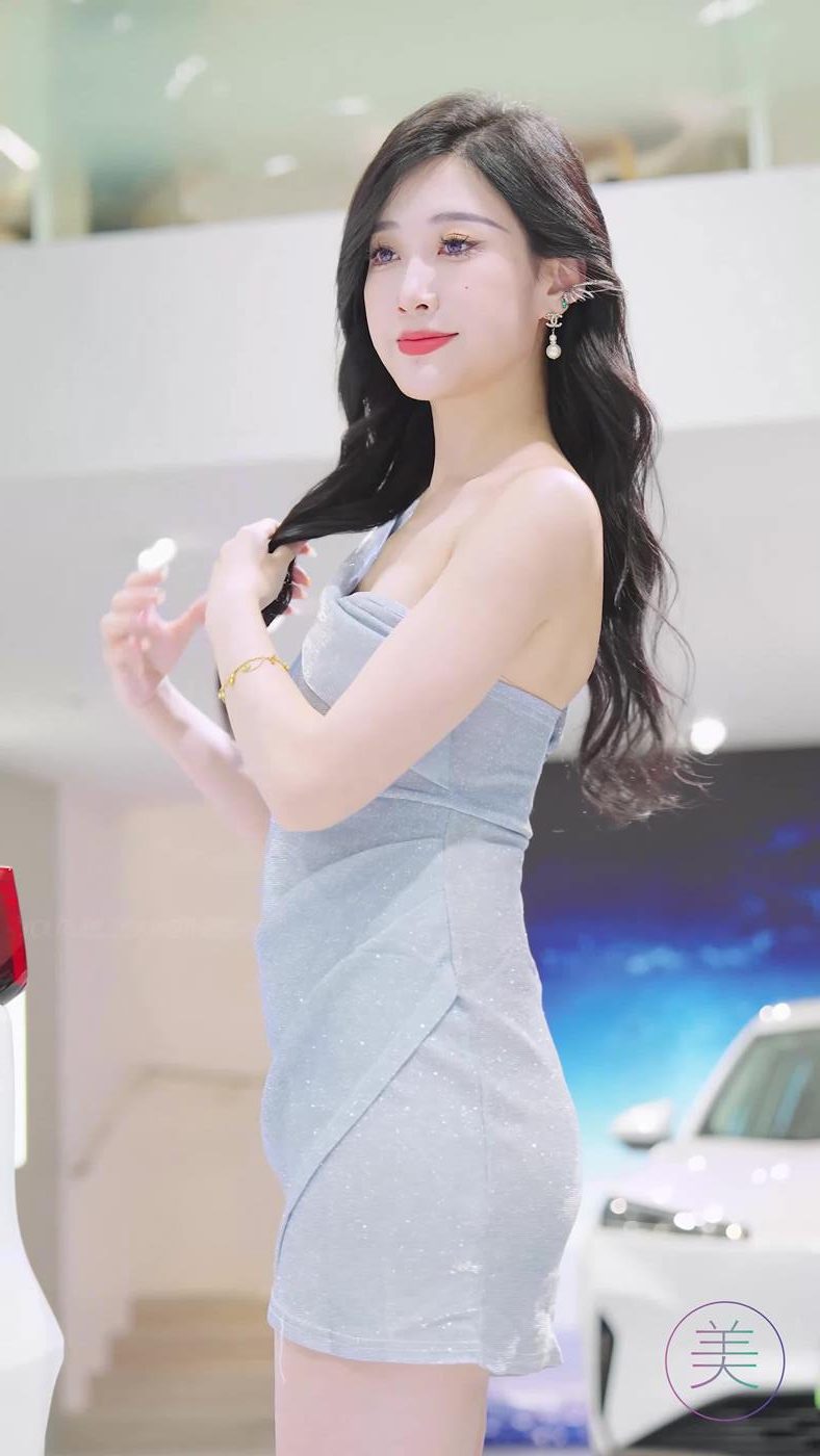 图片[2]-NO.0813 2023 广州车展 Racing Model 车模抖音网红随拍65[20P]-萌味圈