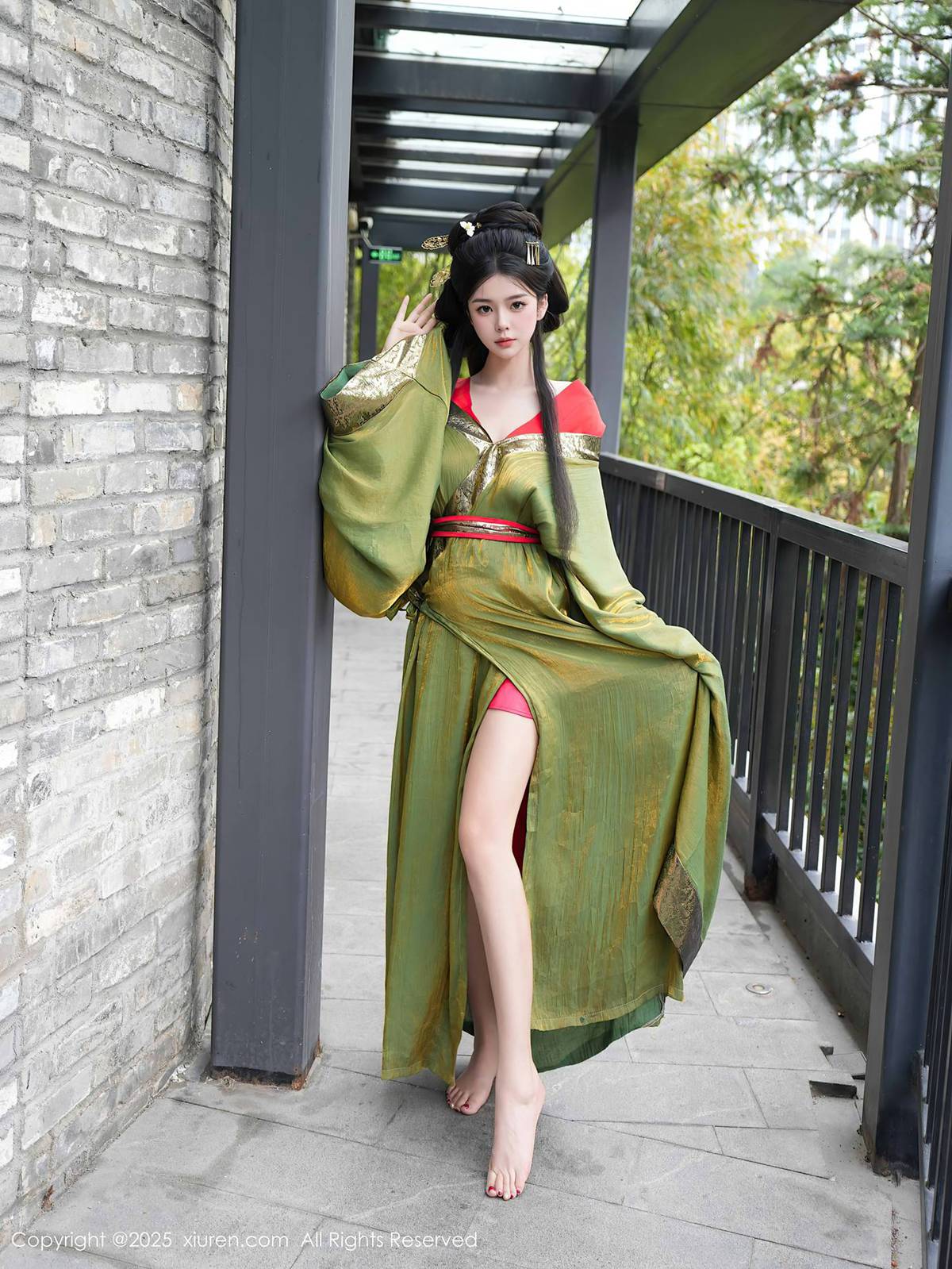 图片[2]-[Xiuren秀人网]2025.04.09 NO.10126 雪糕CiCi[26+1P]-萌味圈