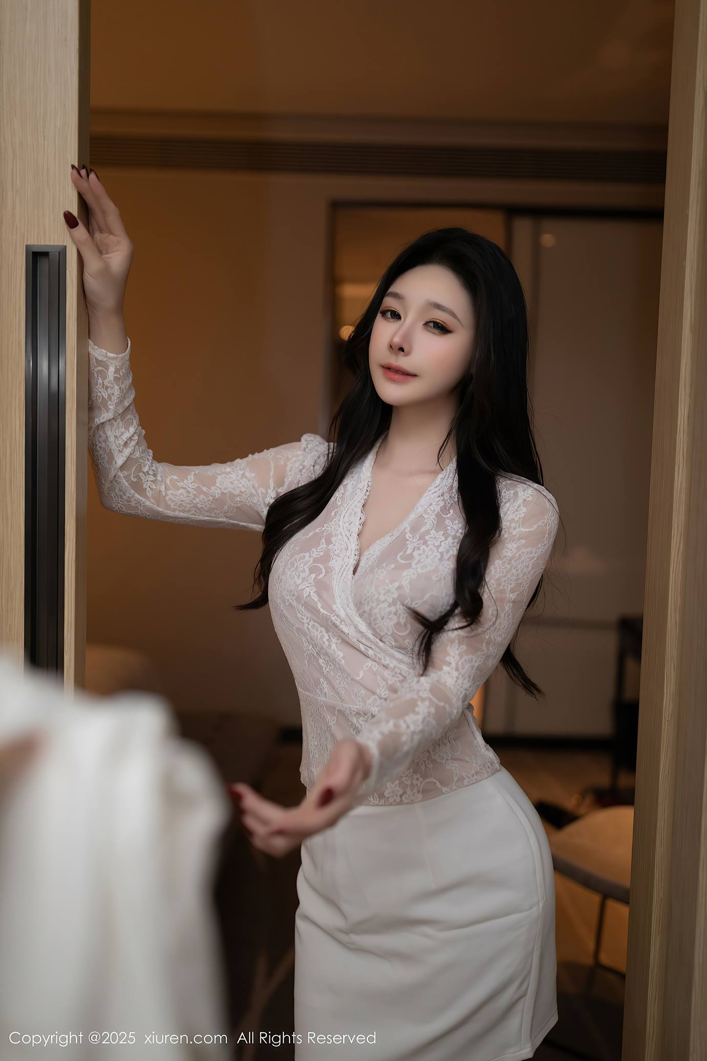 图片[2]-[Xiuren秀人网]2025.04.11 NO.10143 小逗逗[23+1P]-萌味圈