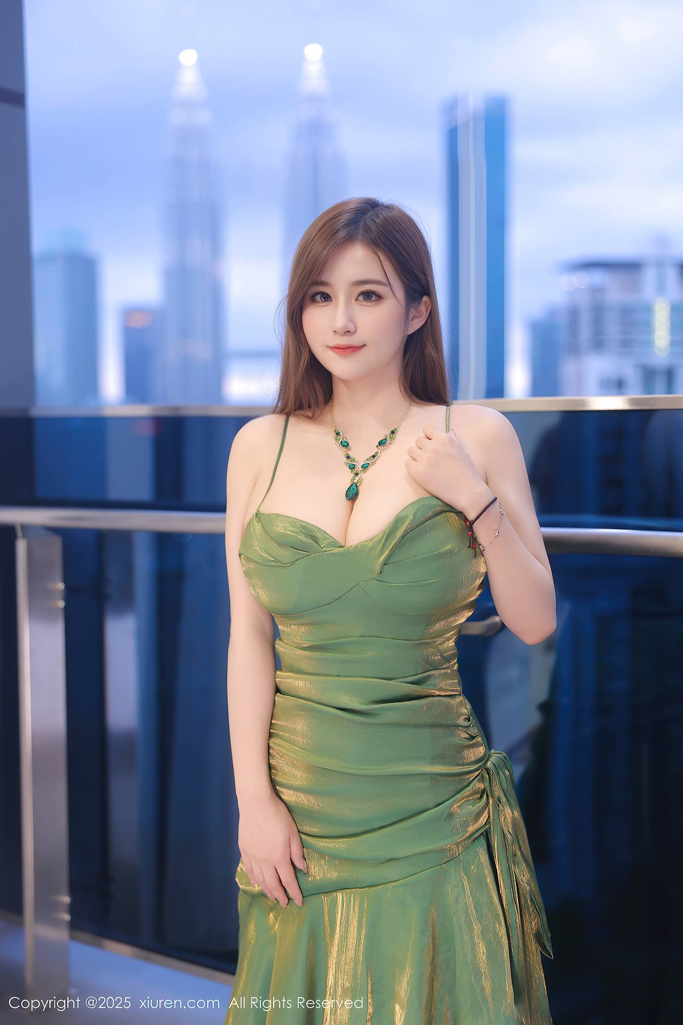 图片[2]-[Xiuren秀人网]2025.04.18 NO.10169 小肉肉咪[14+1P]-萌味圈